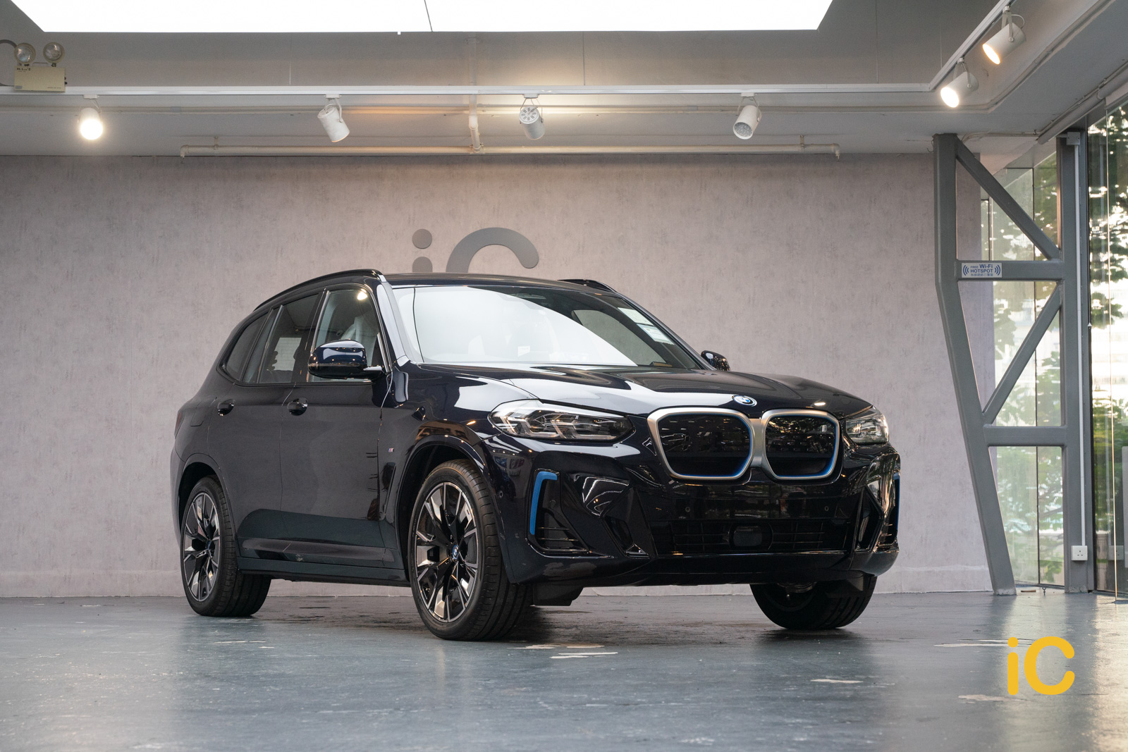 BMW iX3 Carbon Black (光面PPF) - PPF 車漆保護膜 - IC Detail