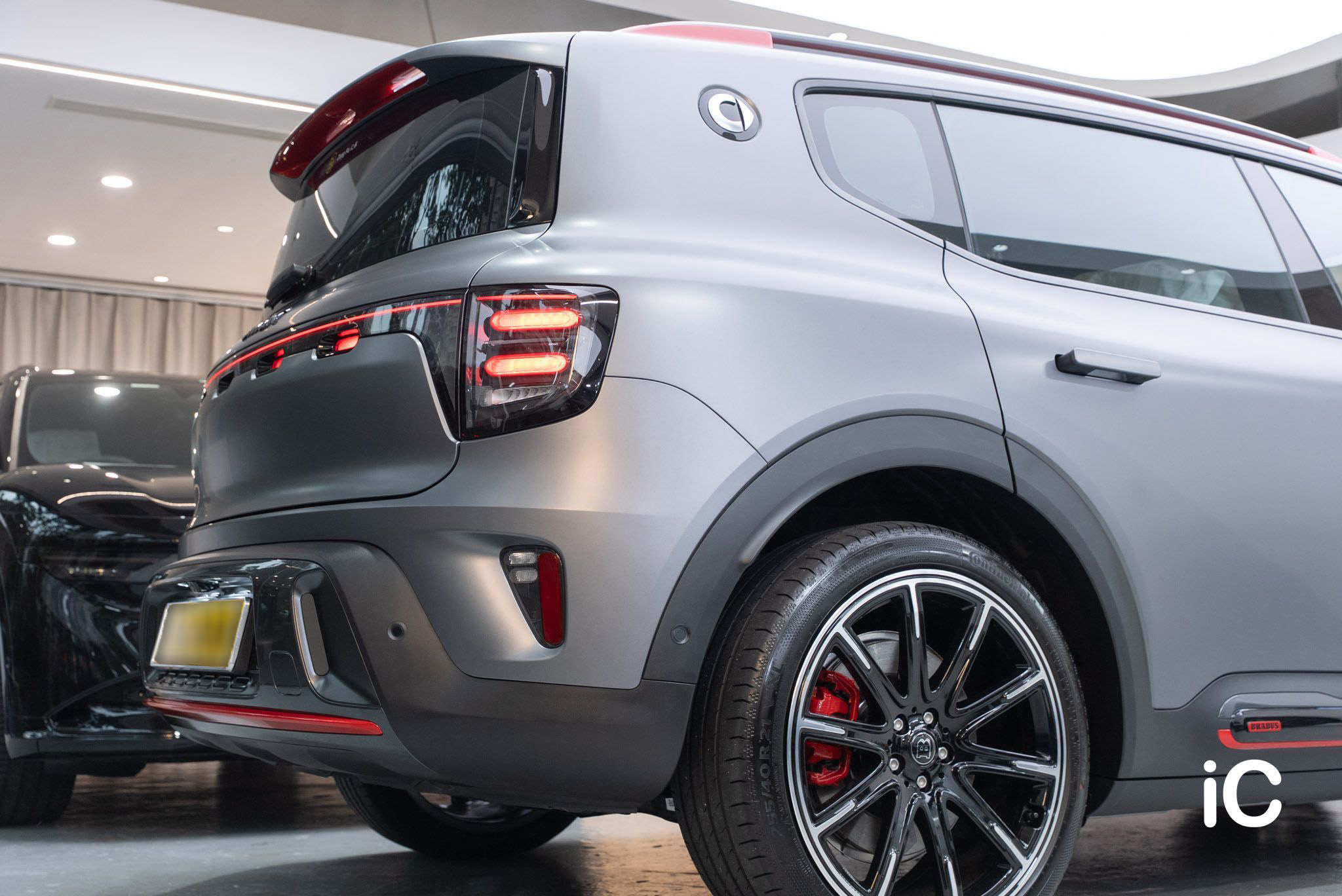 ic-detail-smart-305-barbus-matte-atom-grey-gyeon-matte-ppf-30