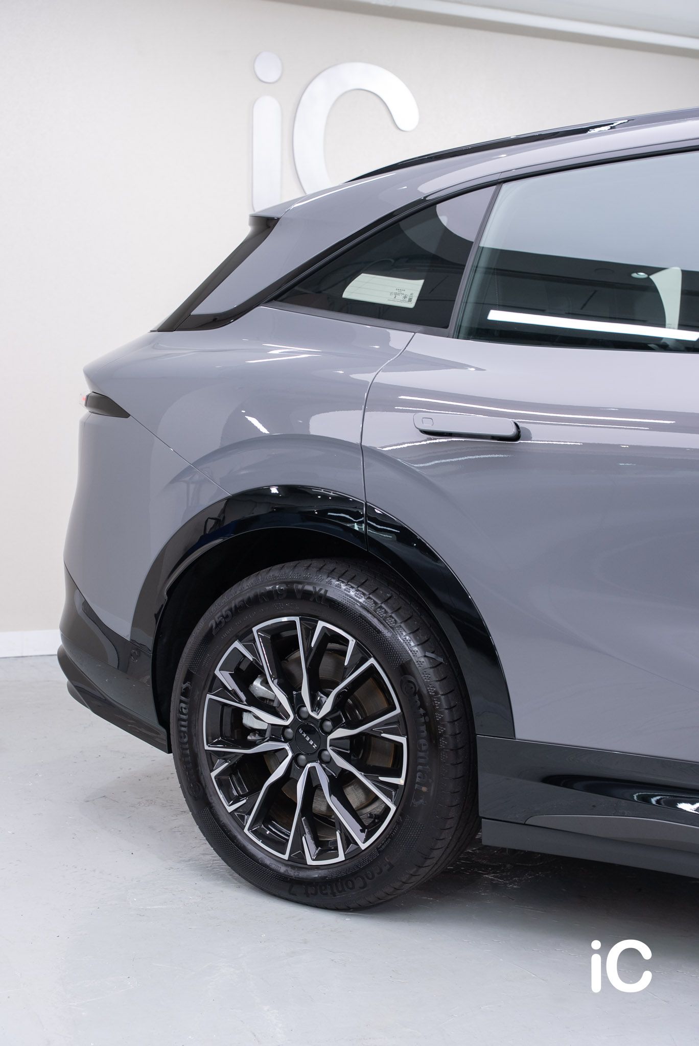 ic-detail-zeeker-7x-om-individual-colour-ppf-zurich-ash-8