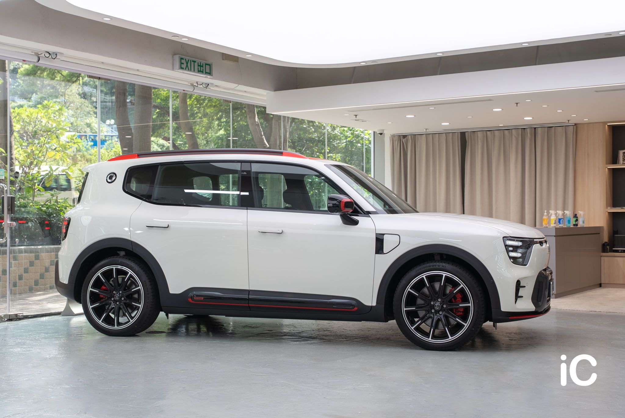 ic-detail-smart-5-barbus-white-gyeon-ppf-18