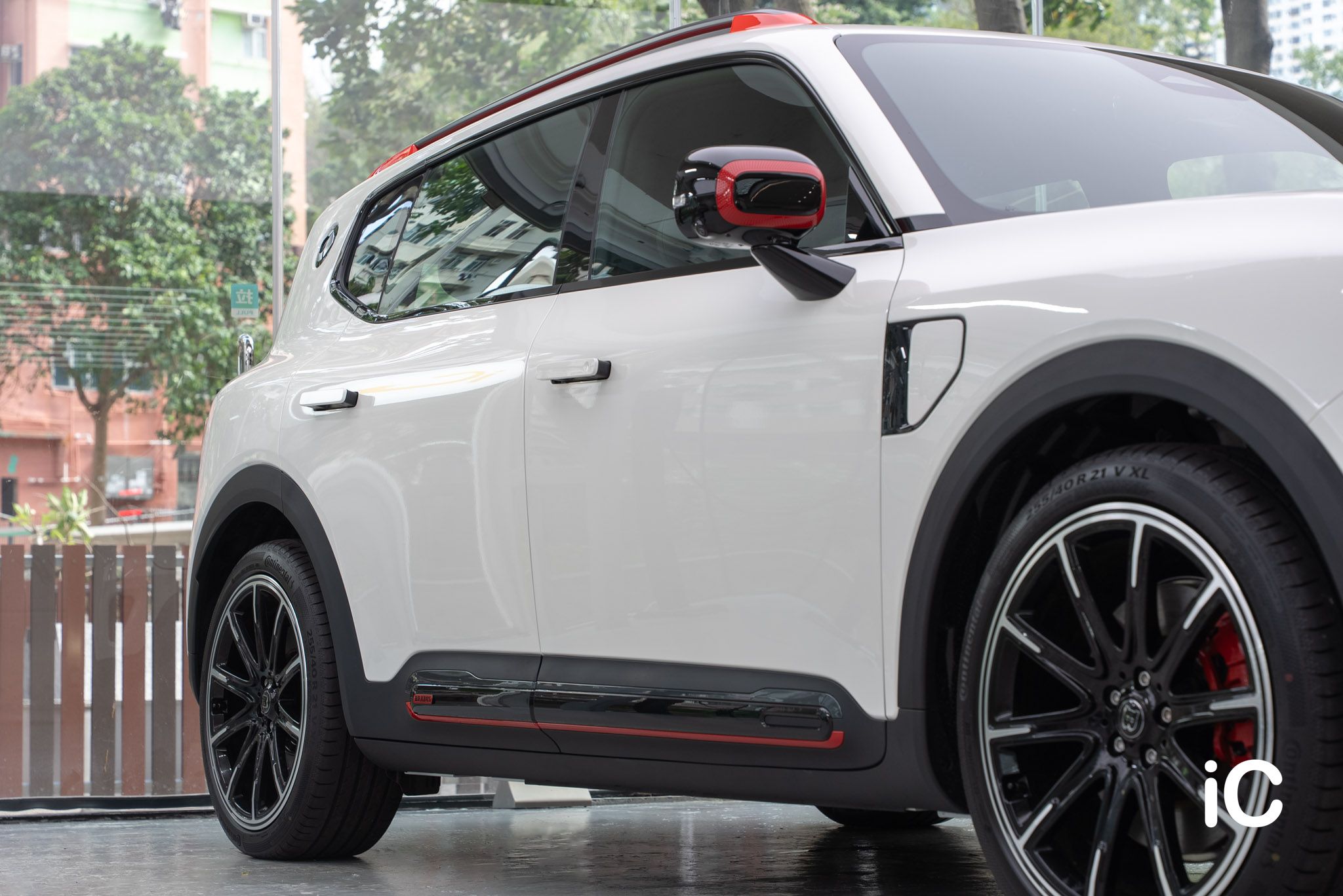 ic-detail-smart-5-barbus-white-gyeon-ppf-21