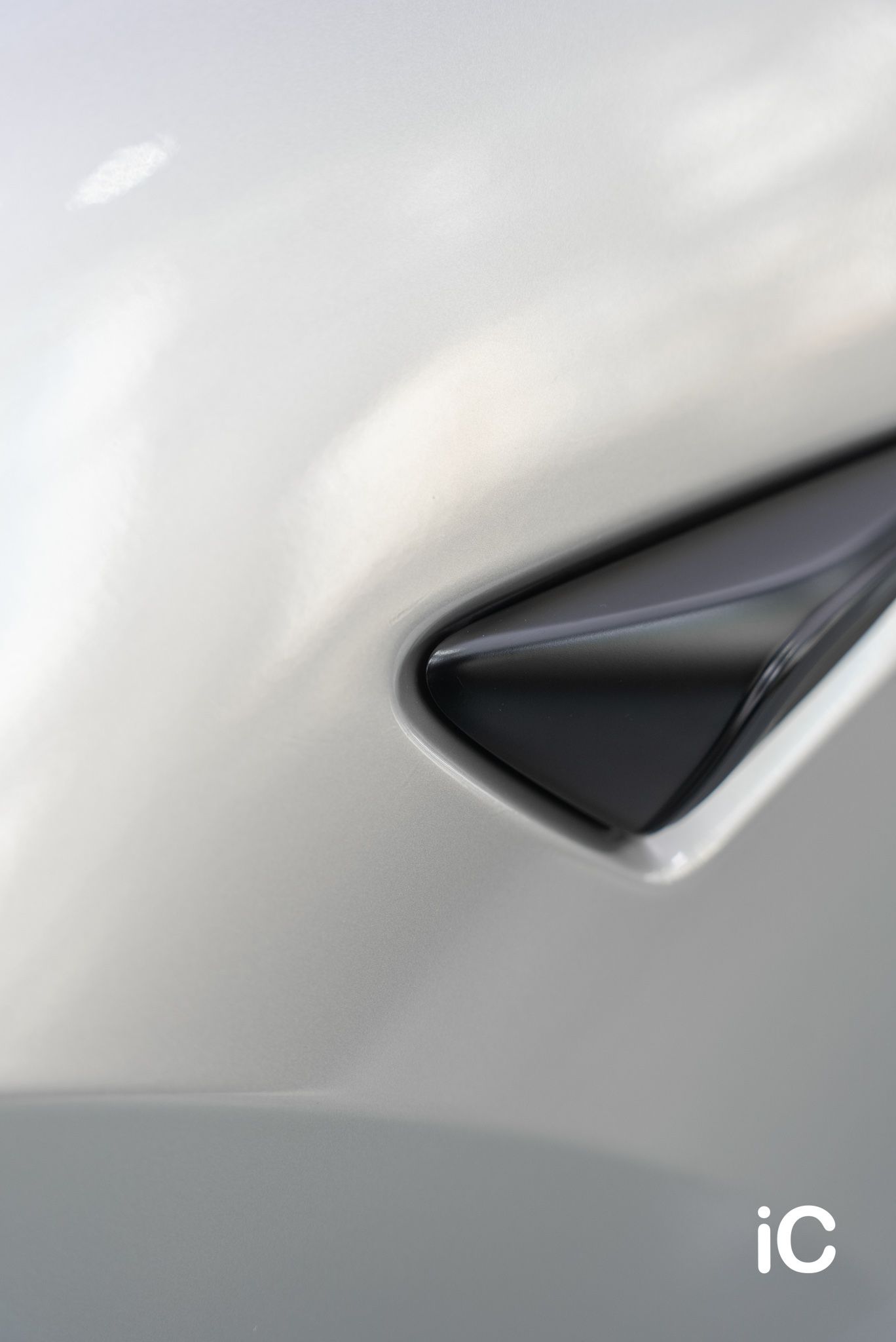 ic-detail-tesla-model-y-om-individual-colour-ppf-liquid-silver-20