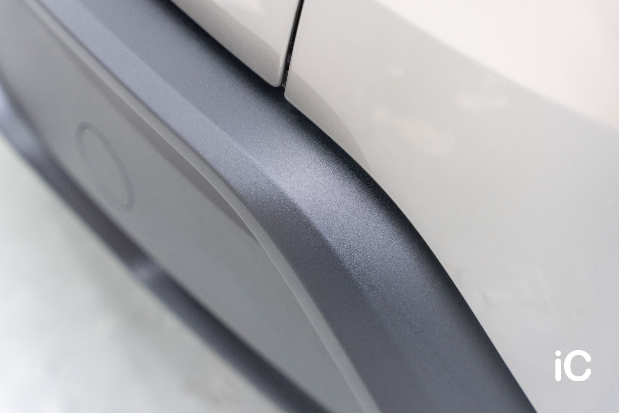 ic-detail-tesla-model-y-om-individual-colour-ppf-liquid-silver-25