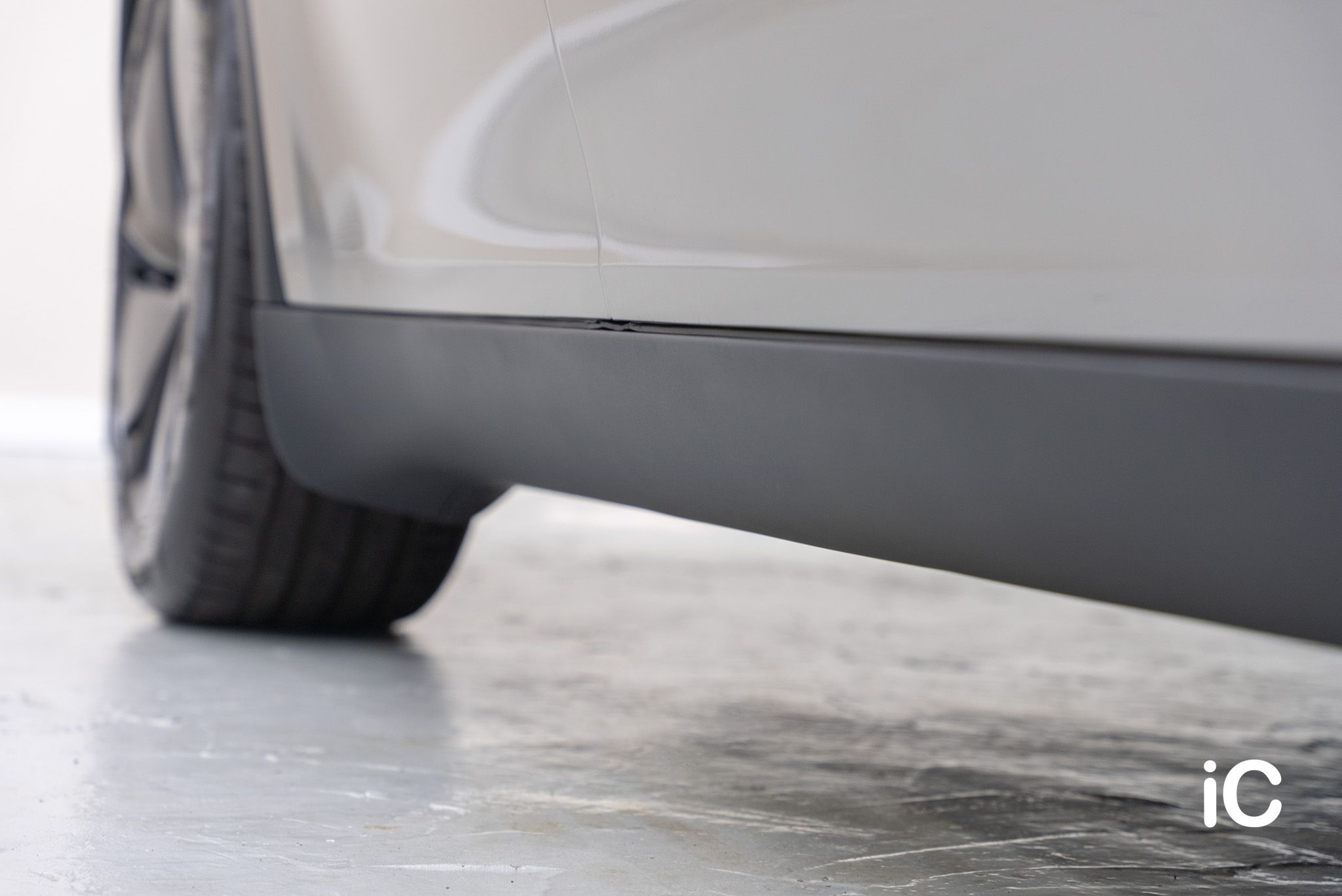 ic-detail-tesla-model-y-om-individual-colour-ppf-liquid-silver-26