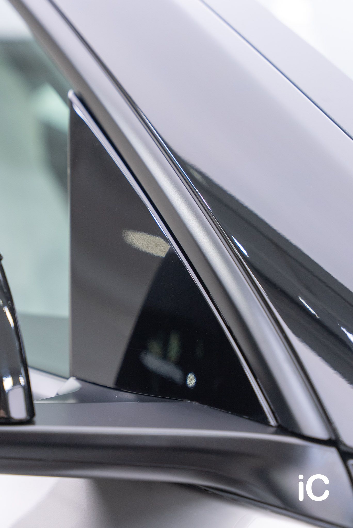 ic-detail-tesla-model-y-om-individual-colour-ppf-liquid-silver-29