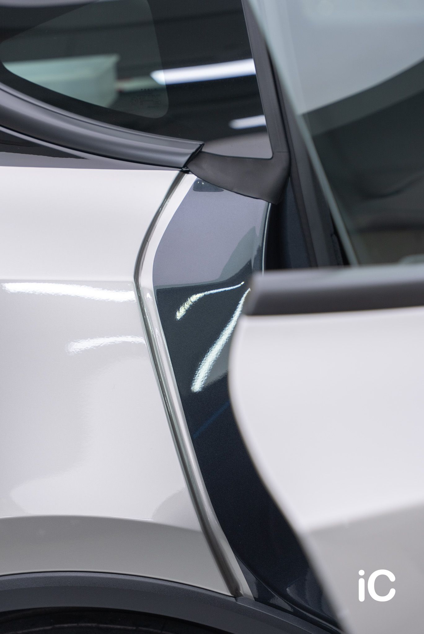 ic-detail-tesla-model-y-om-individual-colour-ppf-liquid-silver-32