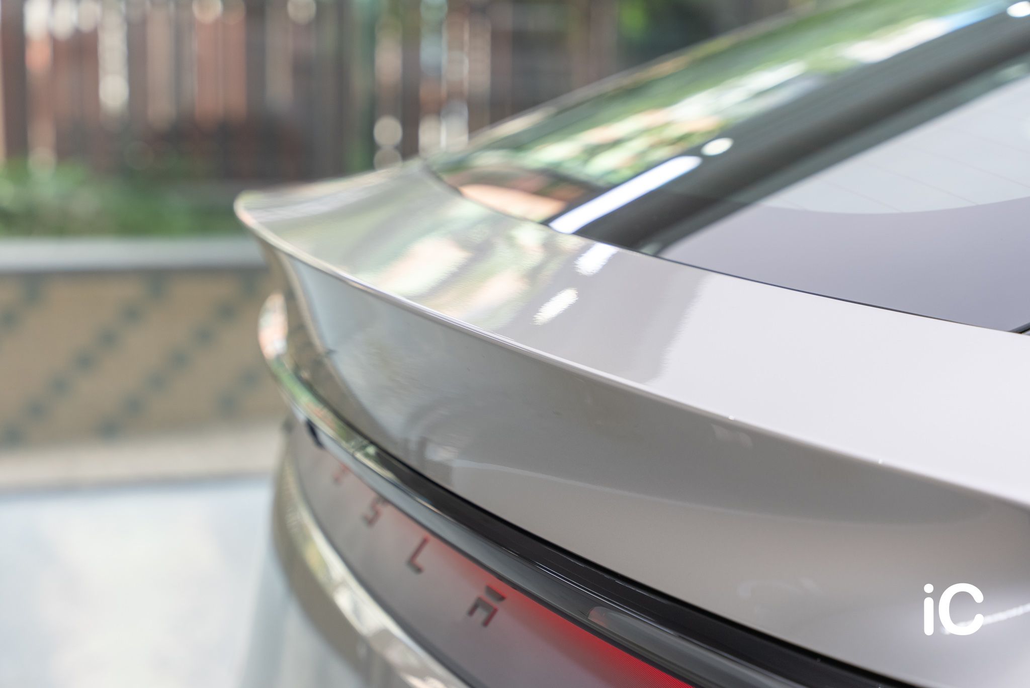 ic-detail-tesla-model-y-om-individual-colour-ppf-liquid-silver-34