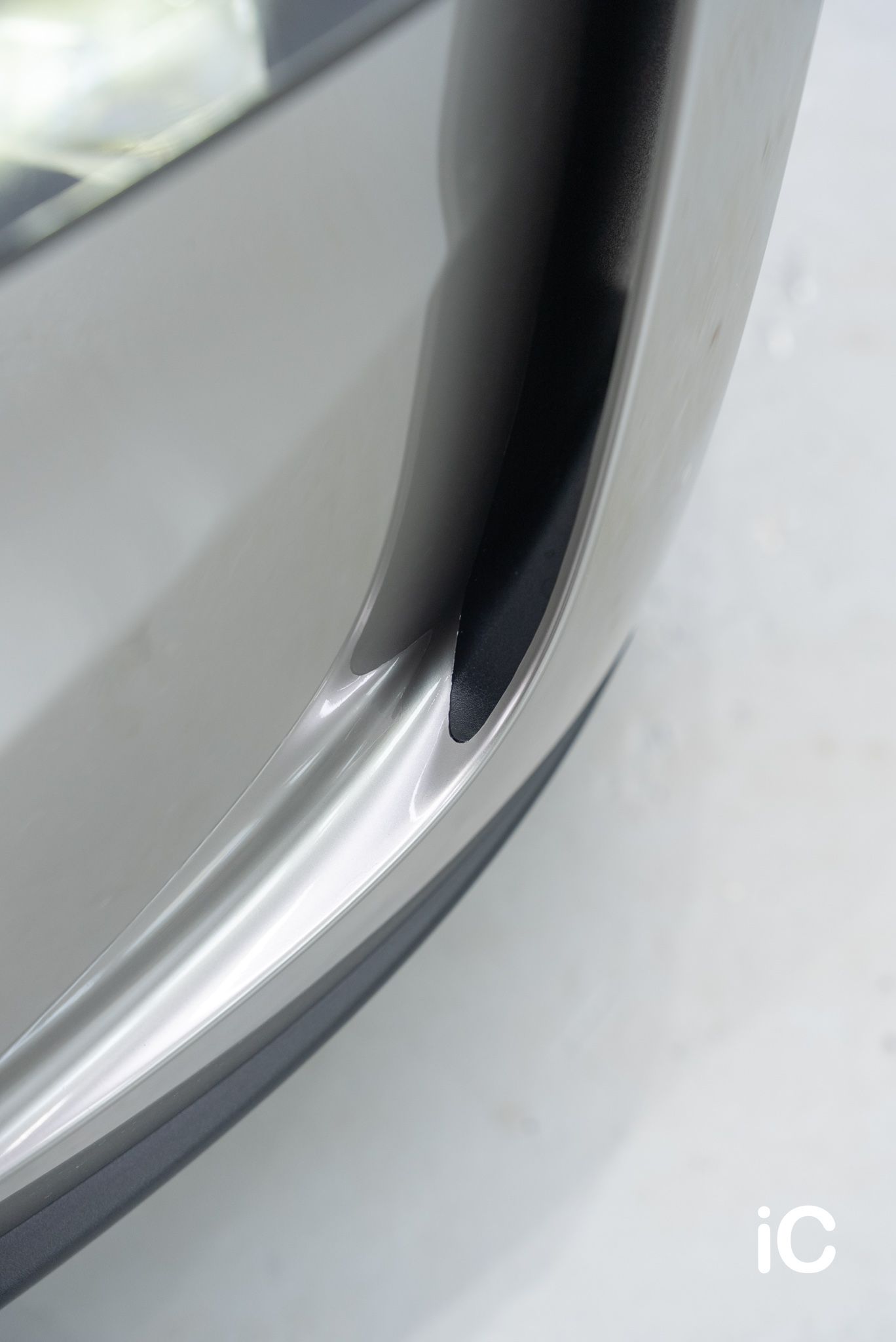 ic-detail-tesla-model-y-om-individual-colour-ppf-liquid-silver-39