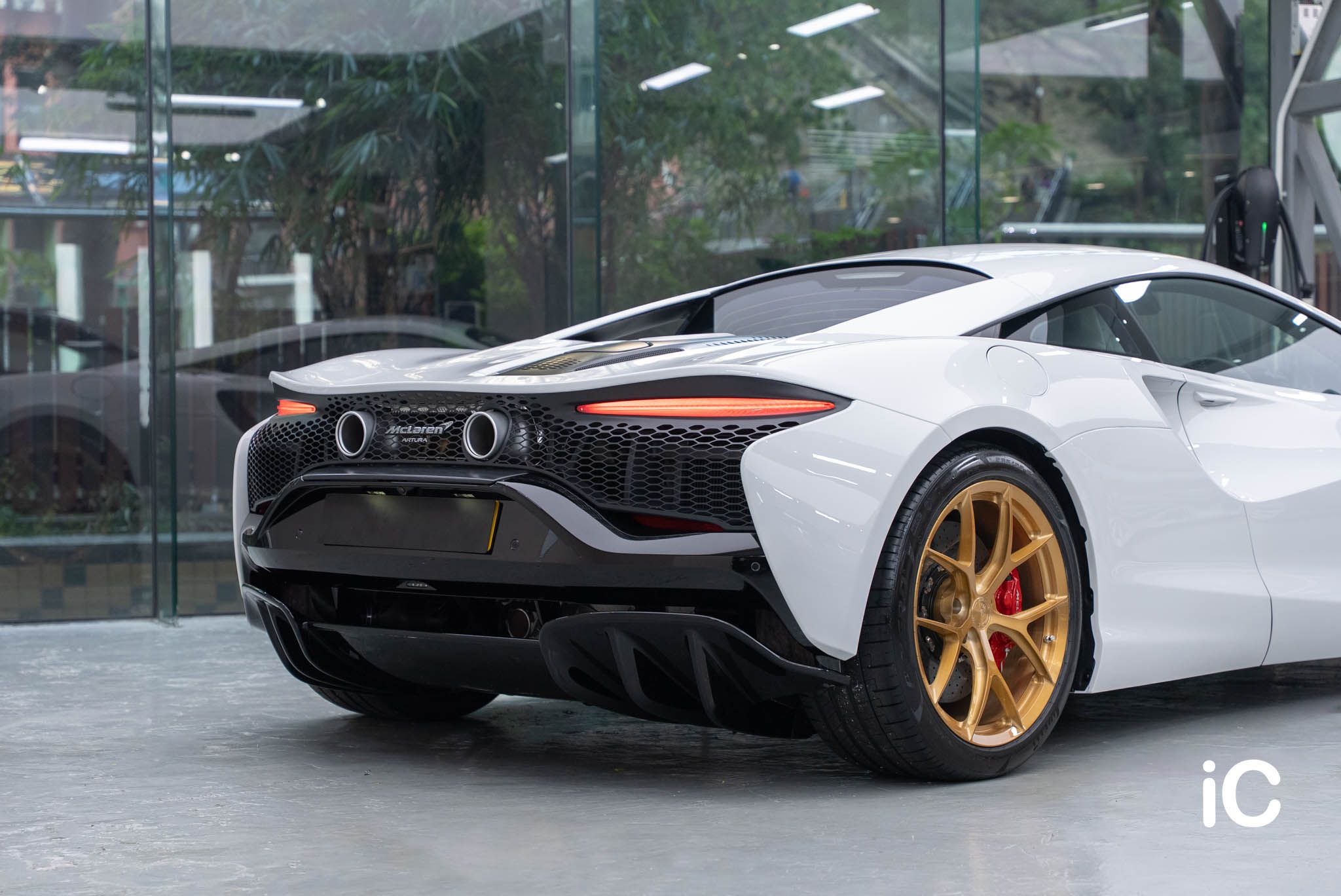 ic-detail-mclaren-artura-white-gyeon-ppf-44