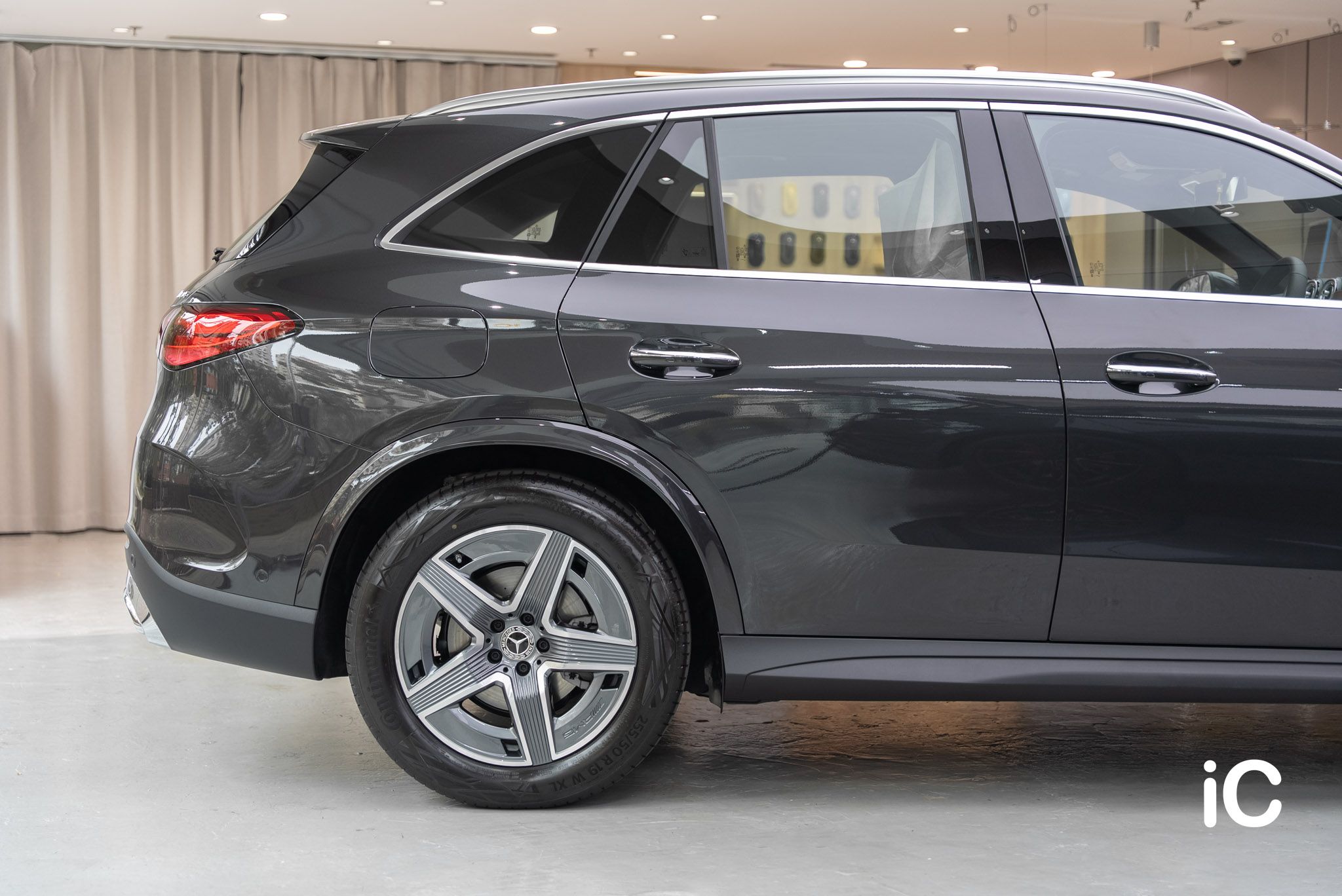 ic-detail-mercedes-benz-glc-grey-gyeon-ppf-25