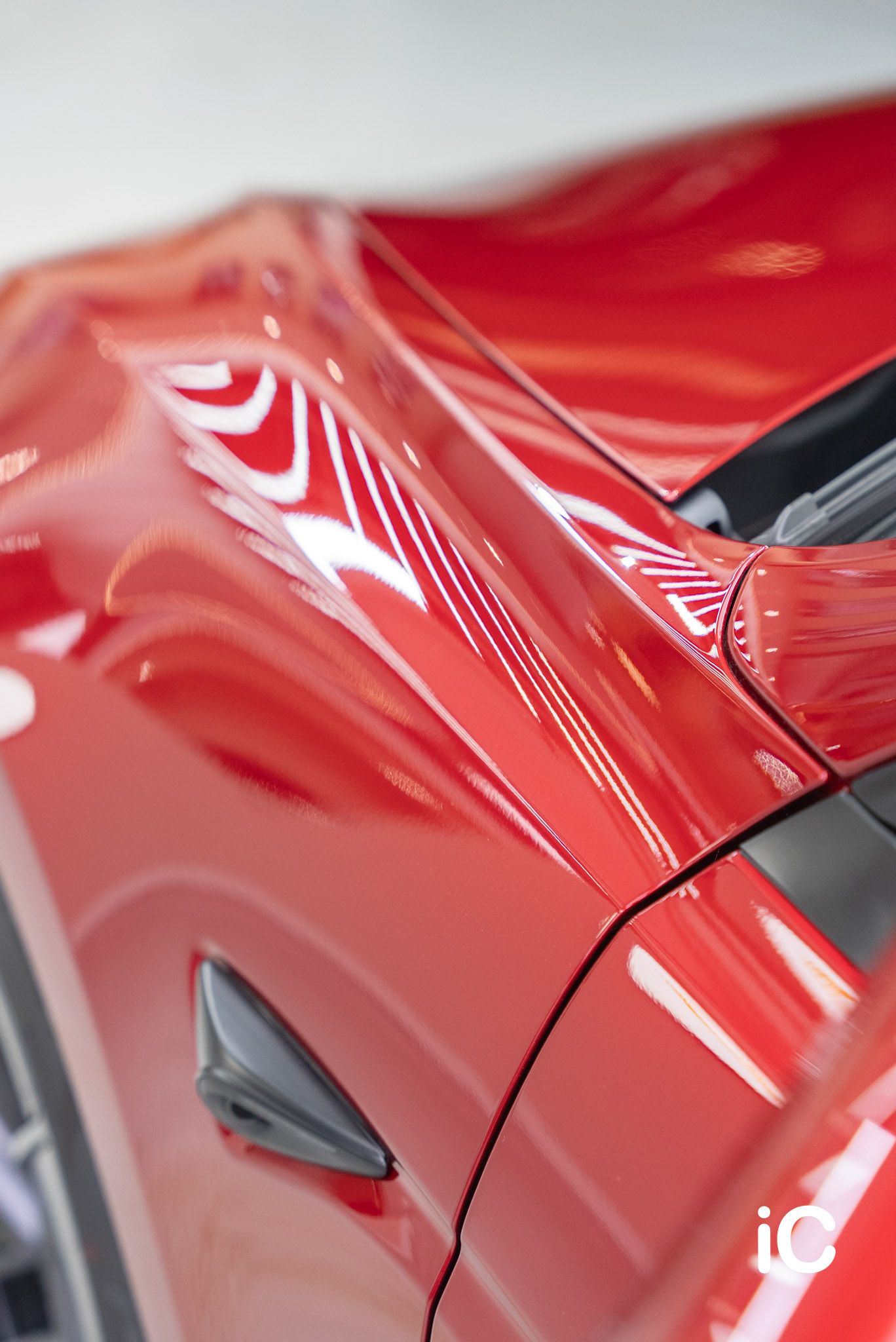 ic-detail-model-3-red-ulgo-black-infinity-19