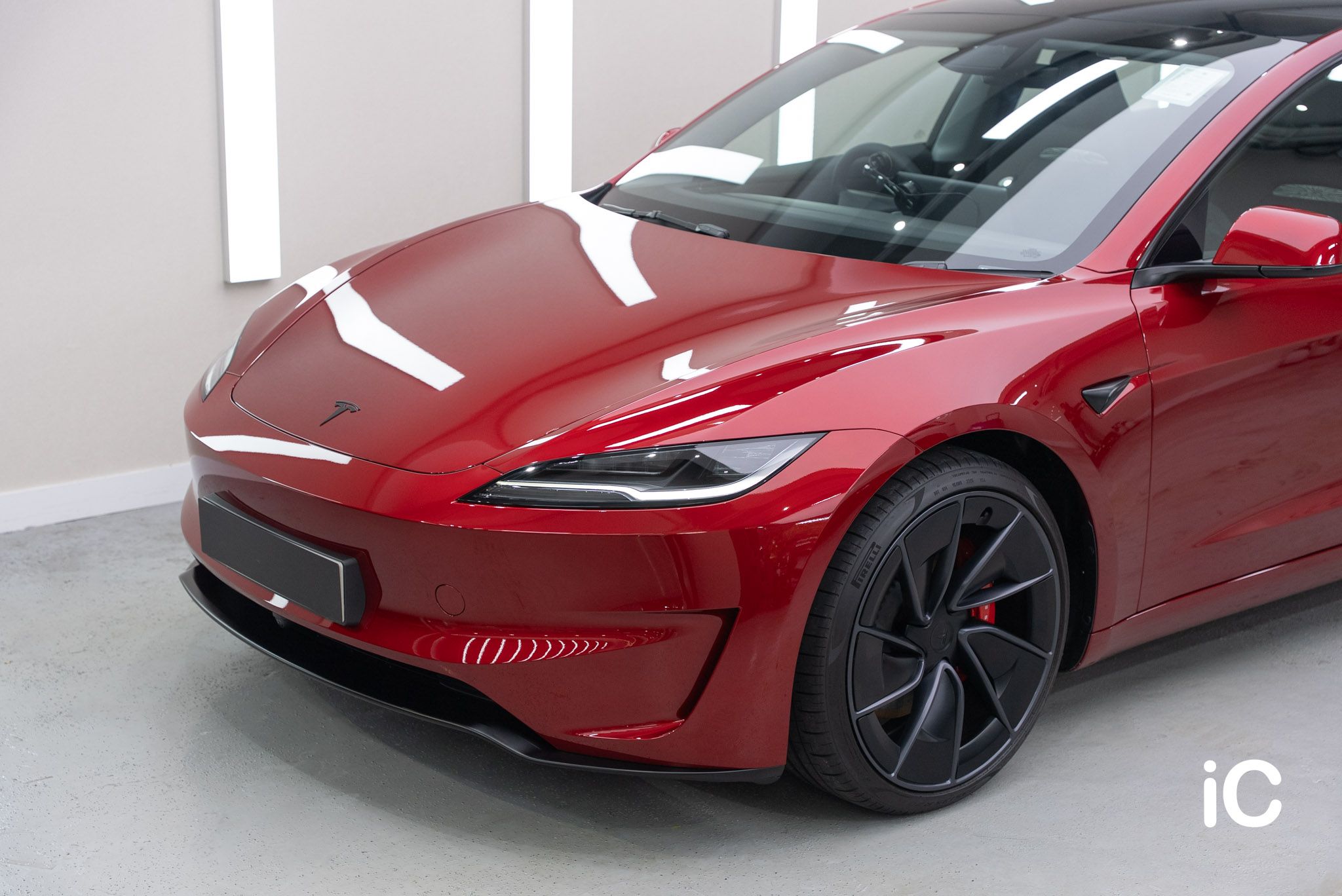 ic-detail-model-3-red-ulgo-black-infinity-3