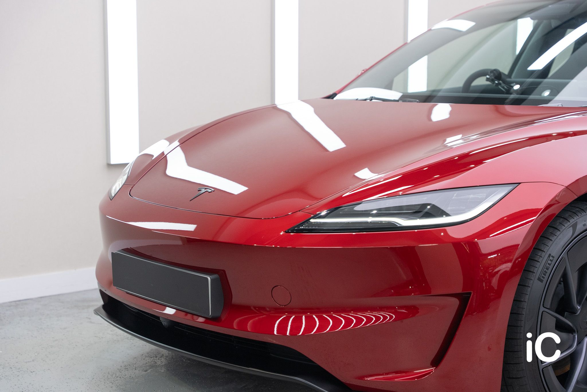 ic-detail-model-3-red-ulgo-black-infinity-4