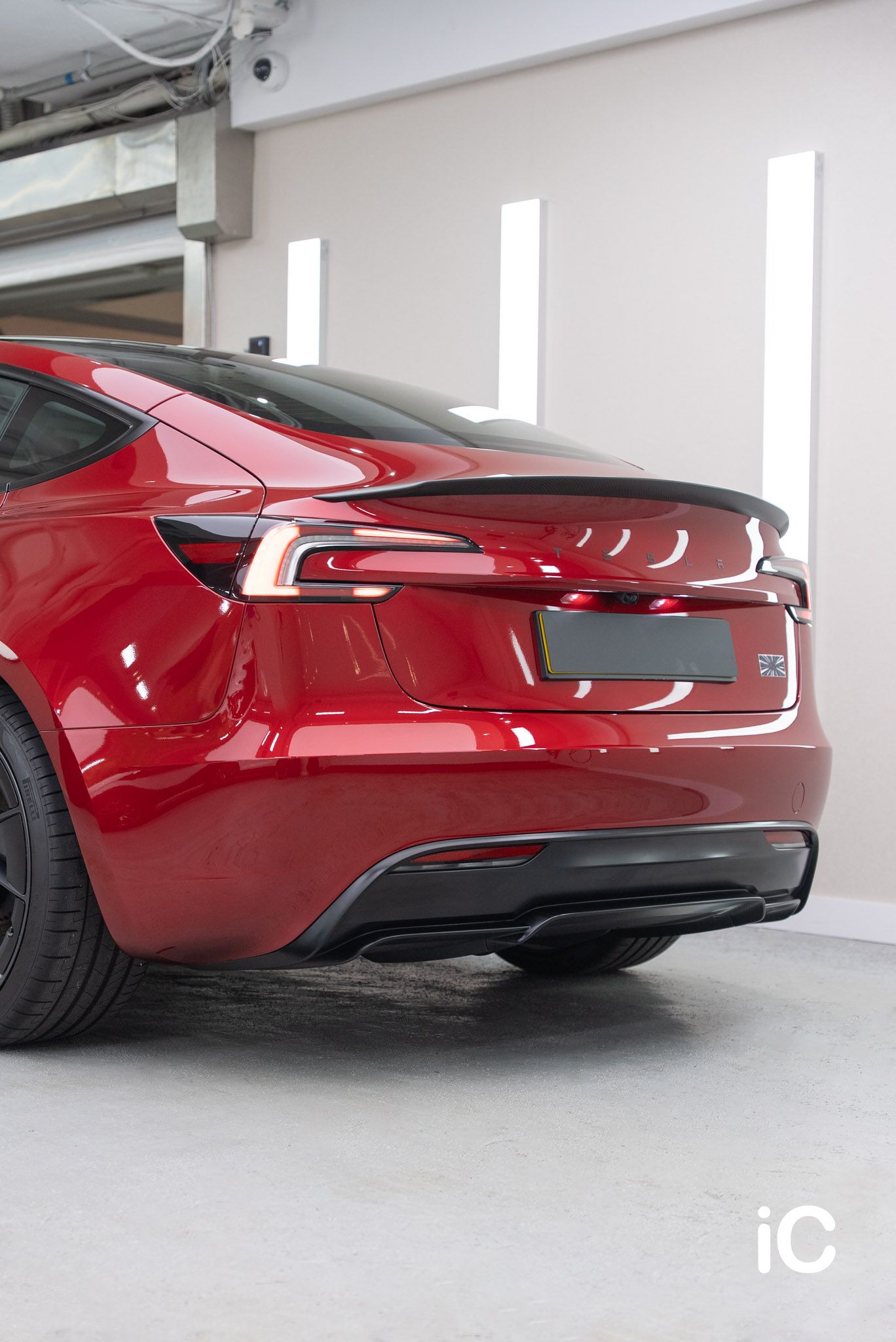 ic-detail-model-3-red-ulgo-black-infinity-9