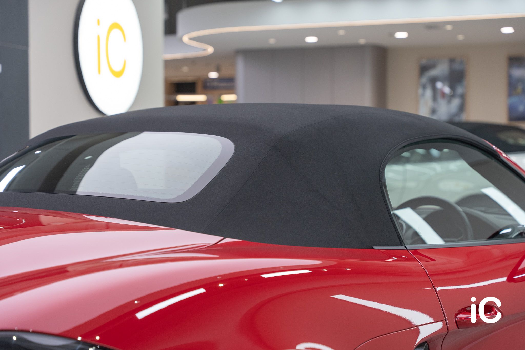 ic-detail-porsche-718-red-gyeon-coating-17