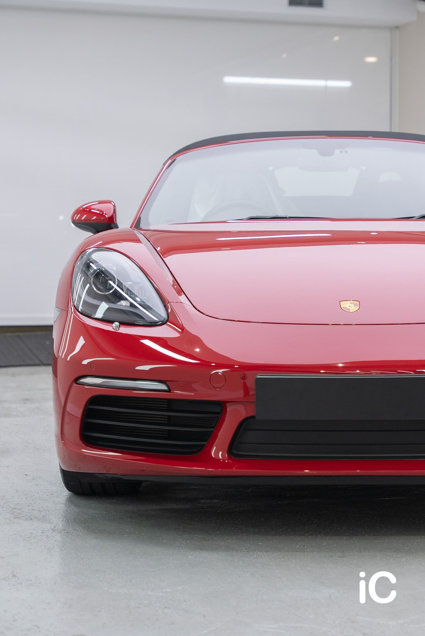 ic-detail-porsche-718-red-gyeon-coating-3