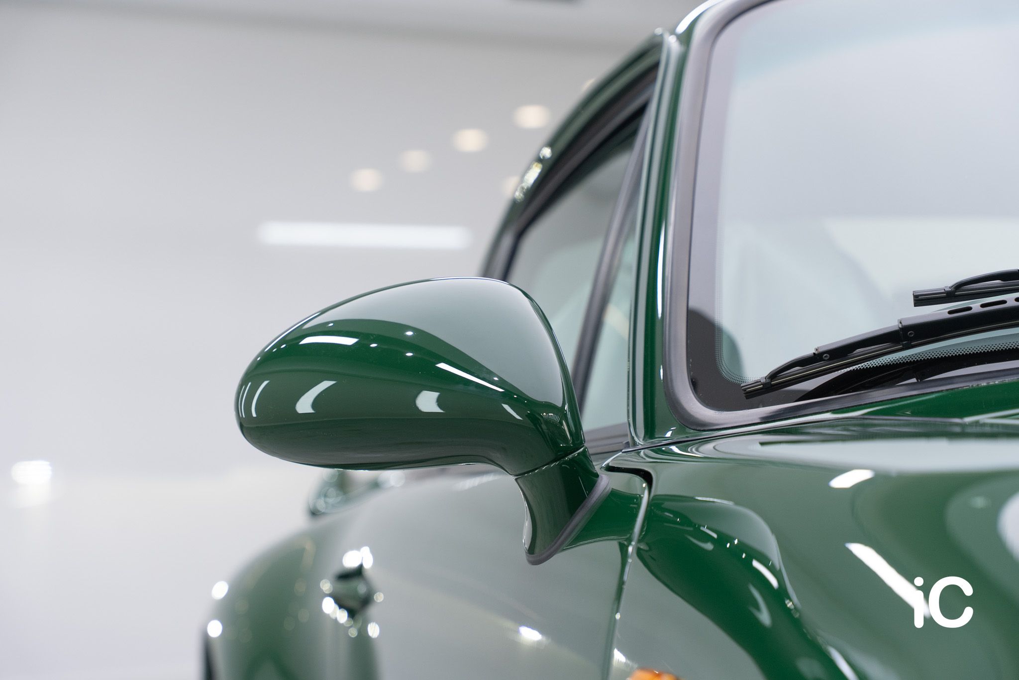 ic-detail-porsche-911-993-green-ulgo-black-infinity-12
