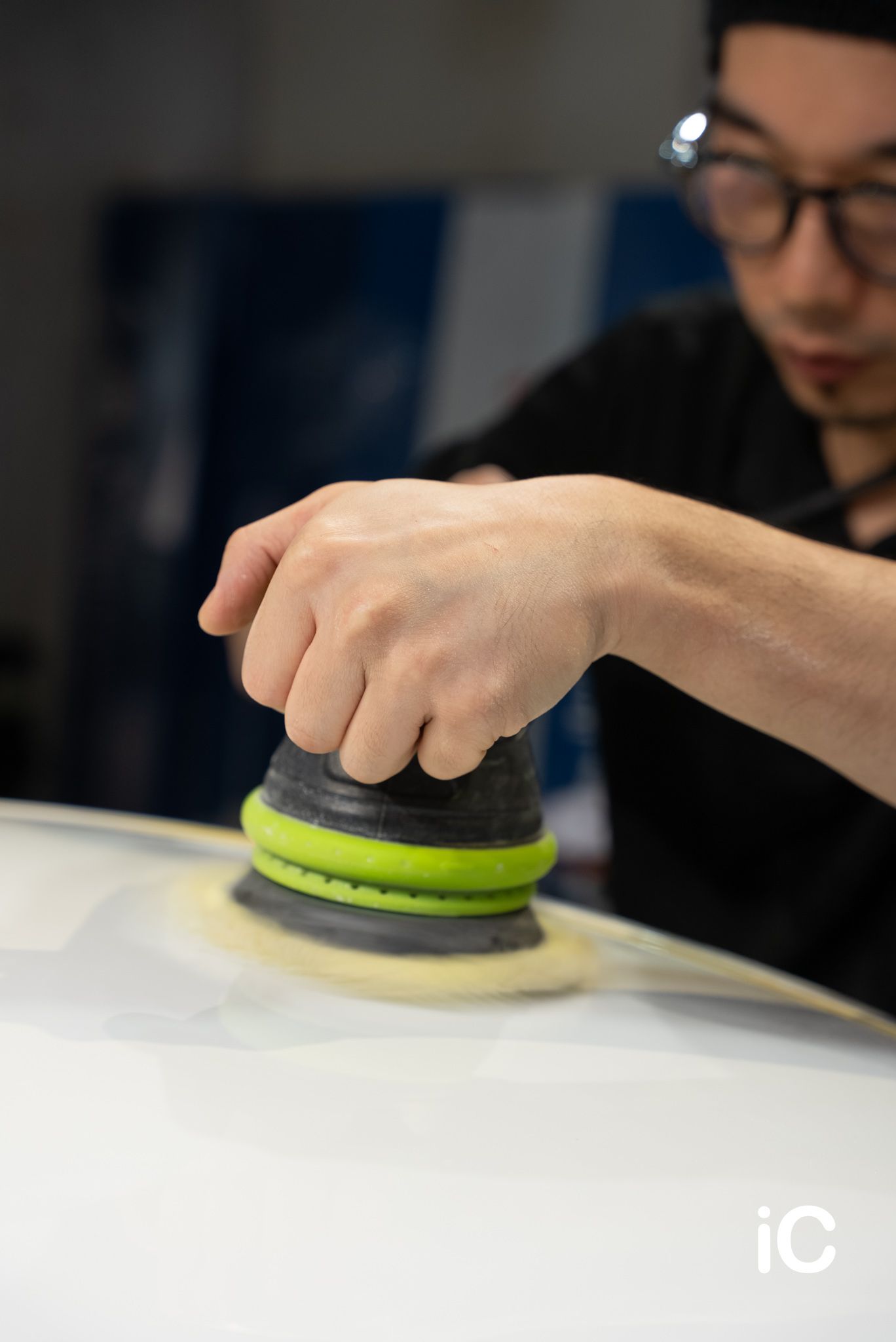 ic-detail-porsche-911-white-ulgo-black-infinity-32