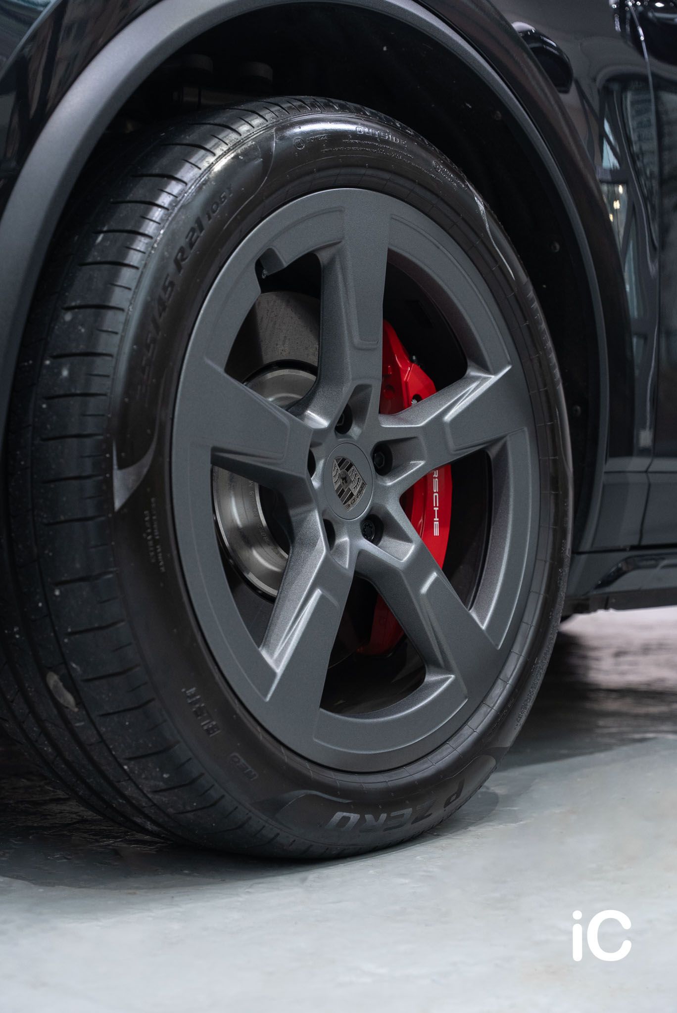 ic-detail-porsche-macan-black-grey-gyeon-ppf-17