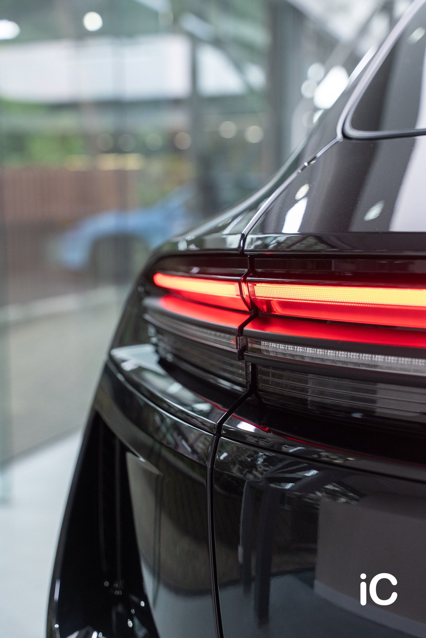 ic-detail-porsche-macan-black-grey-gyeon-ppf-30