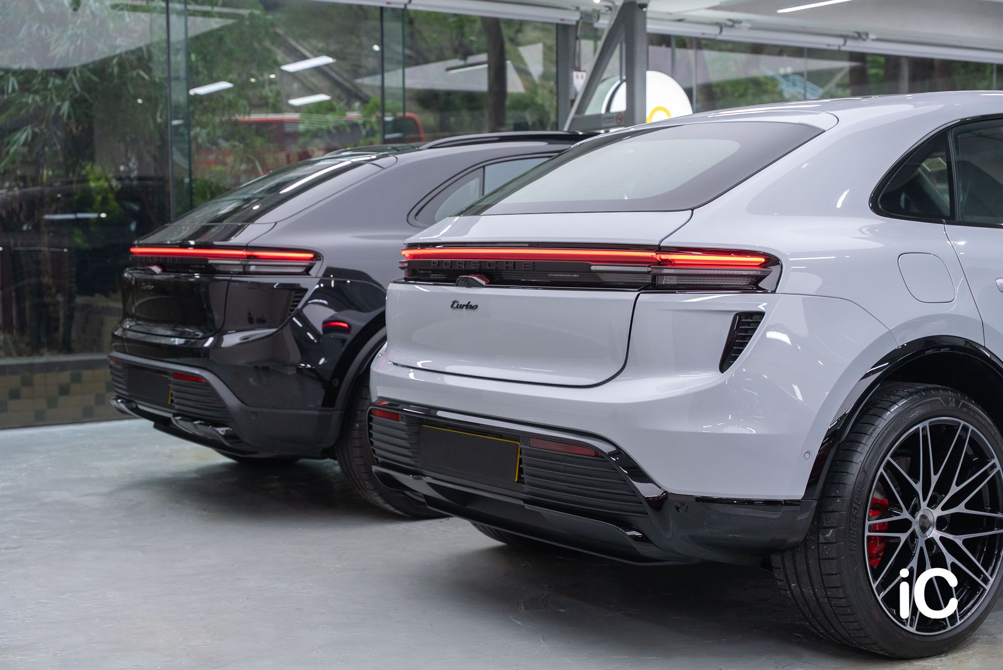 ic-detail-porsche-macan-black-grey-gyeon-ppf-44