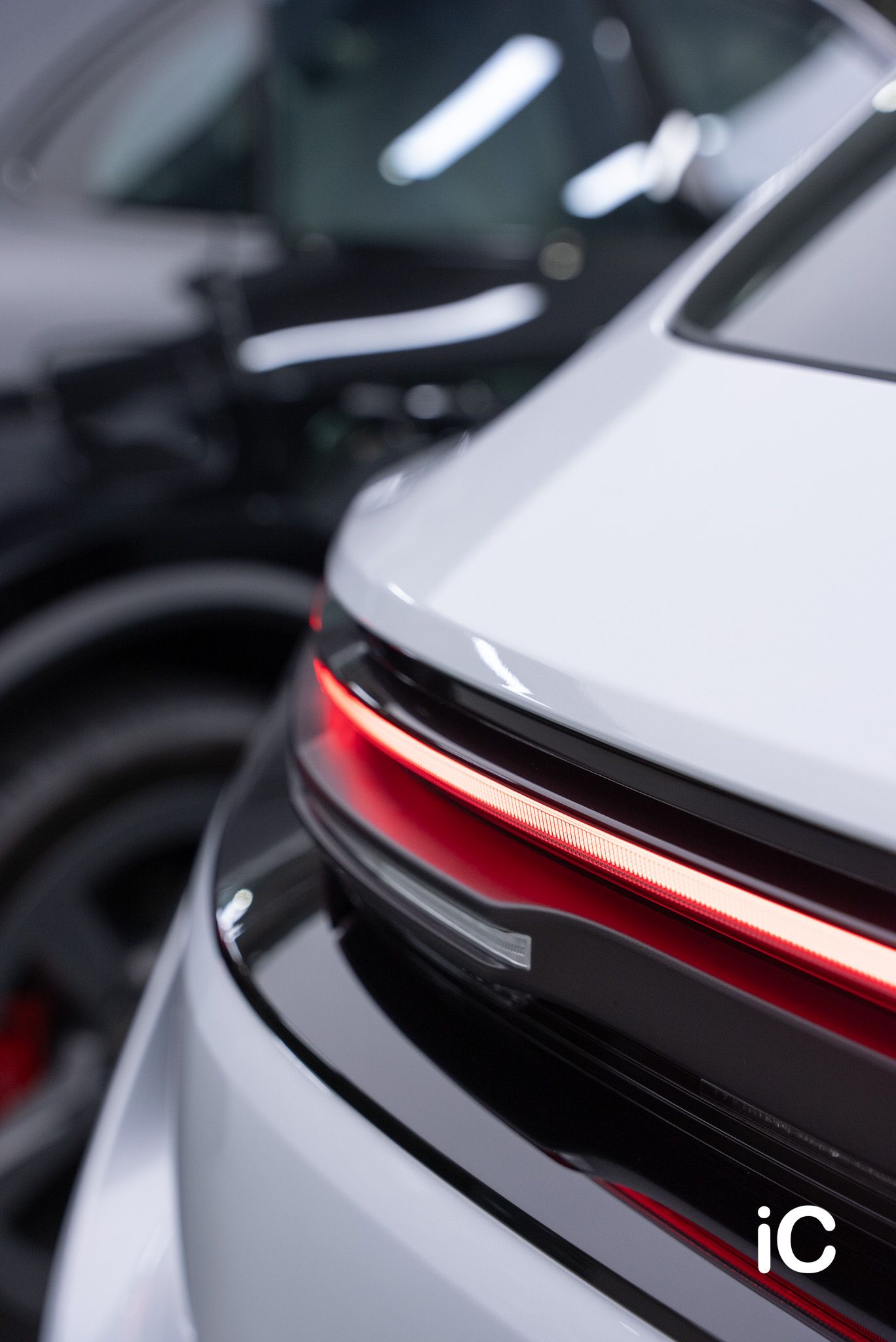 ic-detail-porsche-macan-black-grey-gyeon-ppf-47