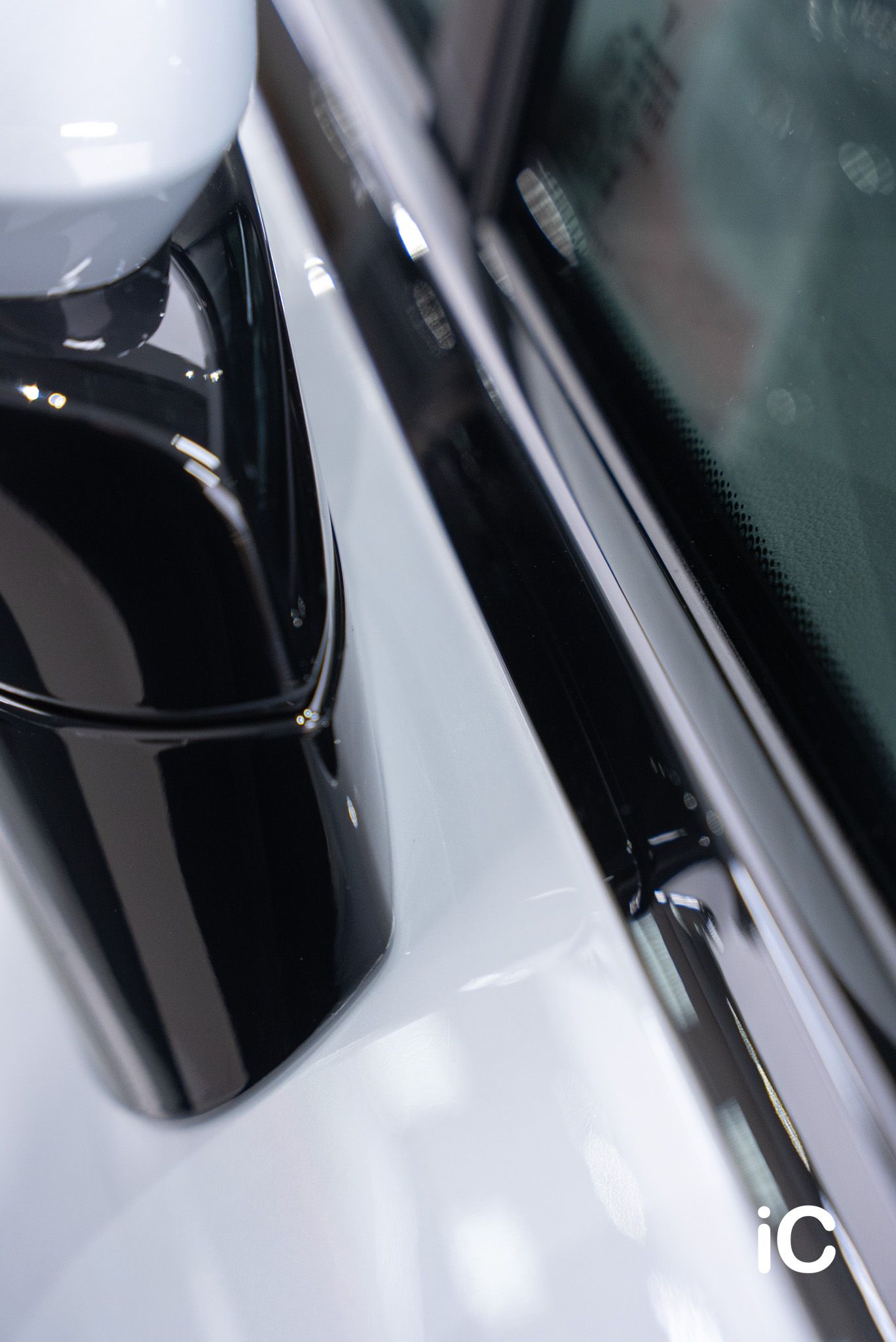 ic-detail-porsche-macan-black-grey-gyeon-ppf-49
