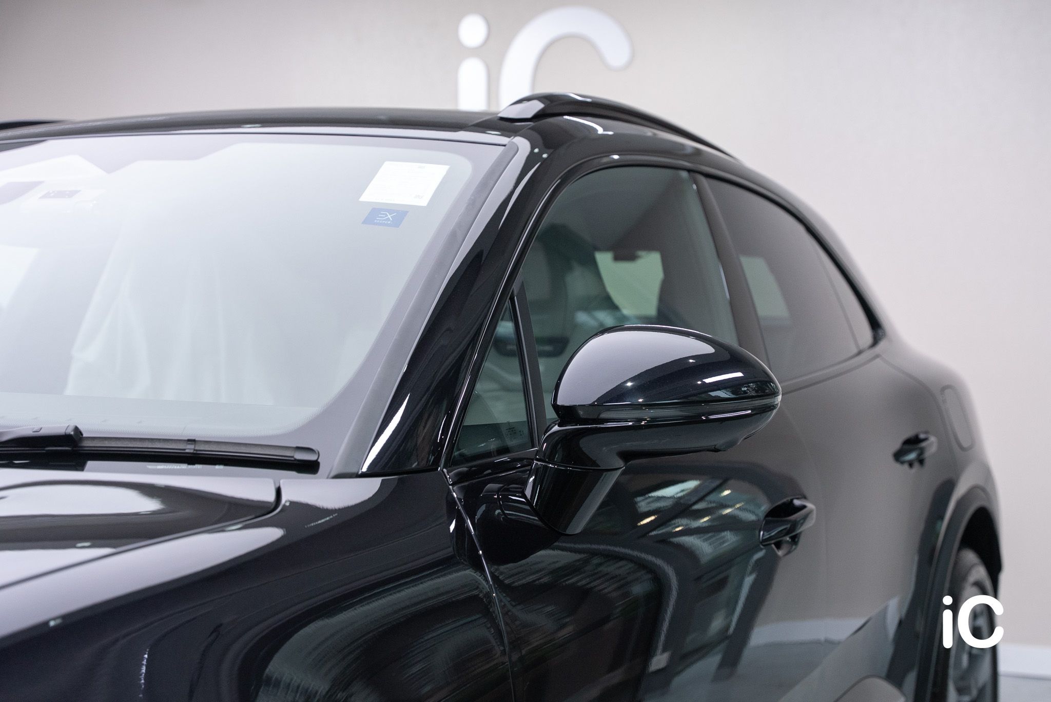 ic-detail-porsche-macan-black-grey-gyeon-ppf-6