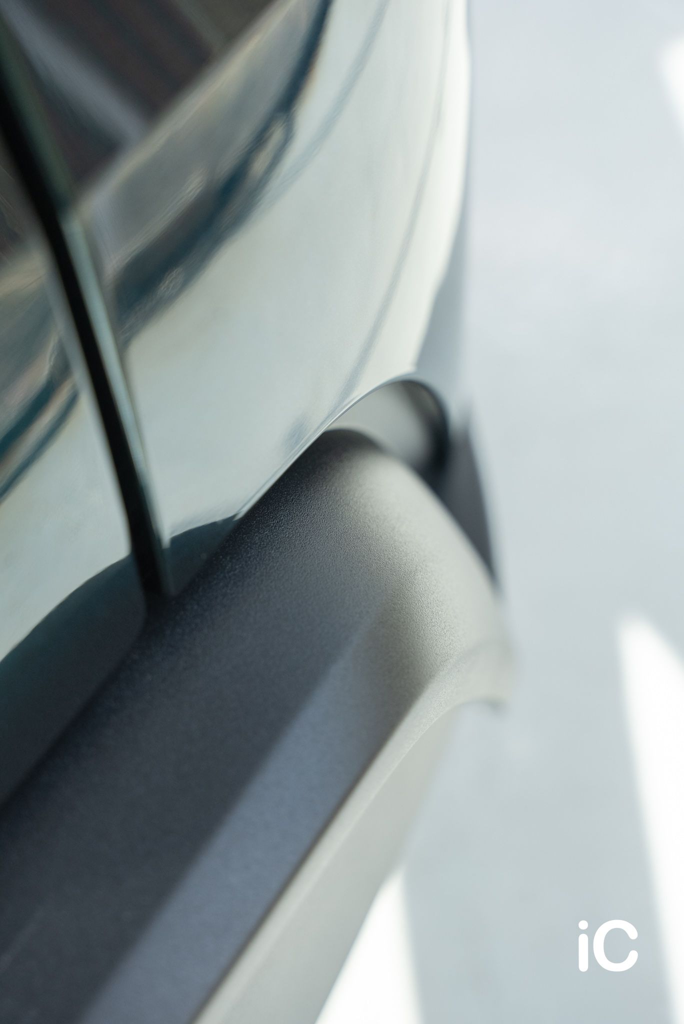 ic-detail-tesla-model-y-om-individual-colour-ppf-ridge-mountain-green-metallic-11