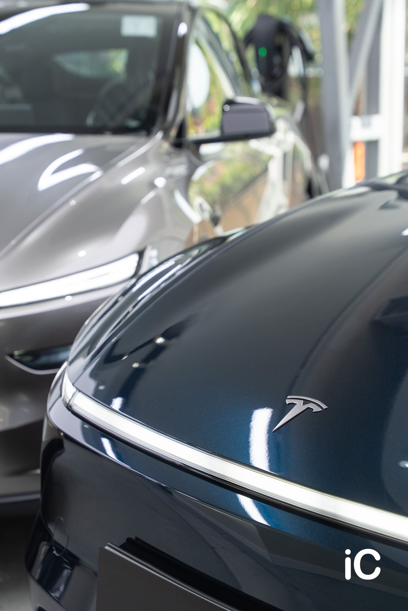 ic-detail-tesla-model-y-om-individual-colour-ppf-ridge-mountain-green-metallic-28