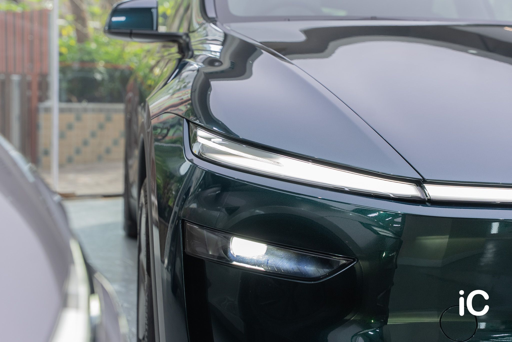 ic-detail-tesla-model-y-om-individual-colour-ppf-ridge-mountain-green-metallic-7