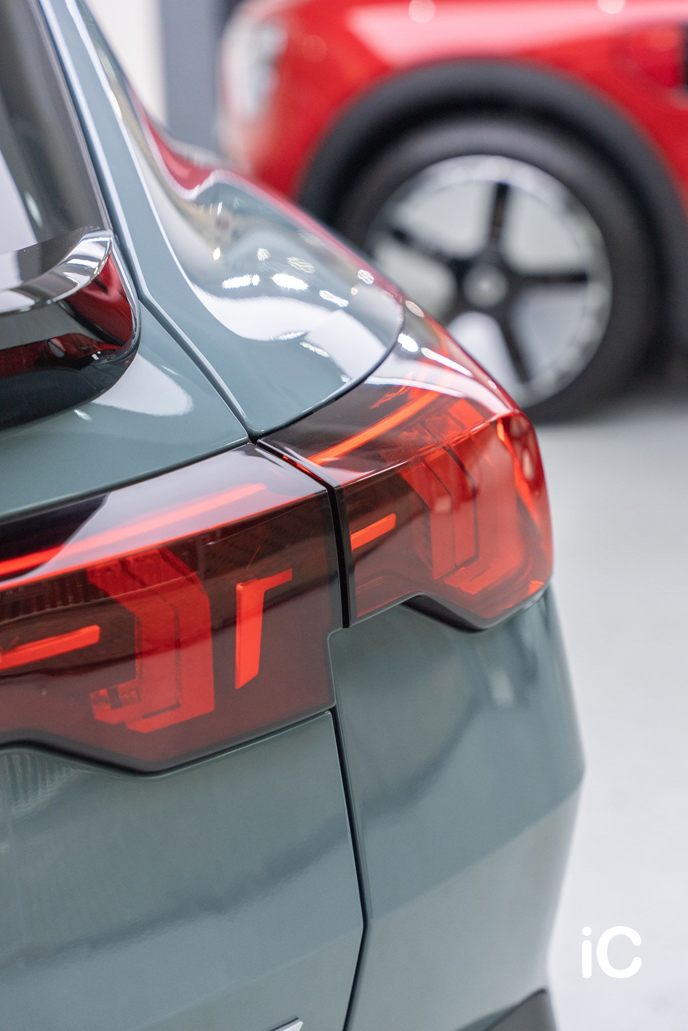 ic-detail-bmw-ix-2-cape-york-green-gyeon-ppf-16