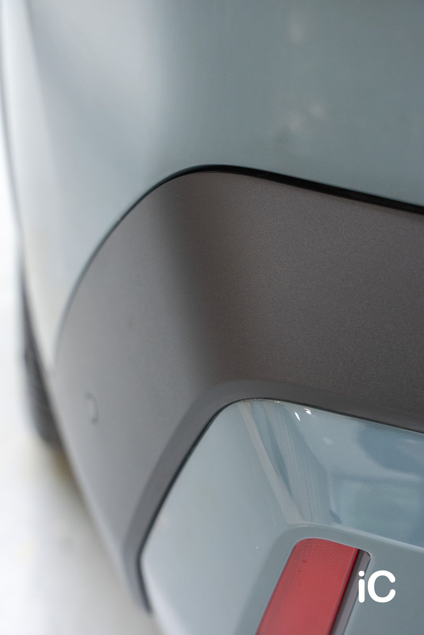 ic-detail-bmw-ix-2-cape-york-green-gyeon-ppf-21