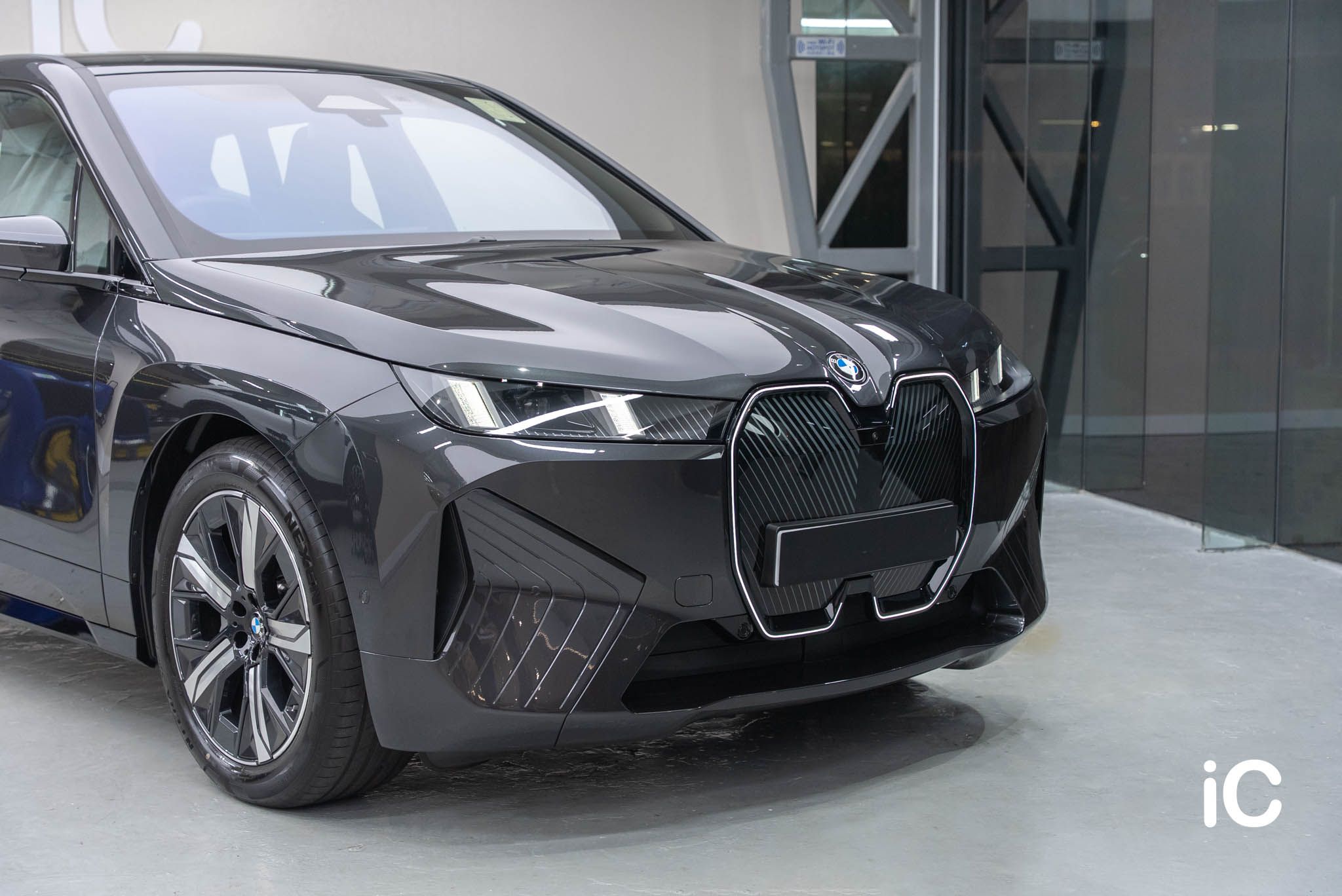 ic-detail-bmw-ix-grey-gyeon-ppf-1