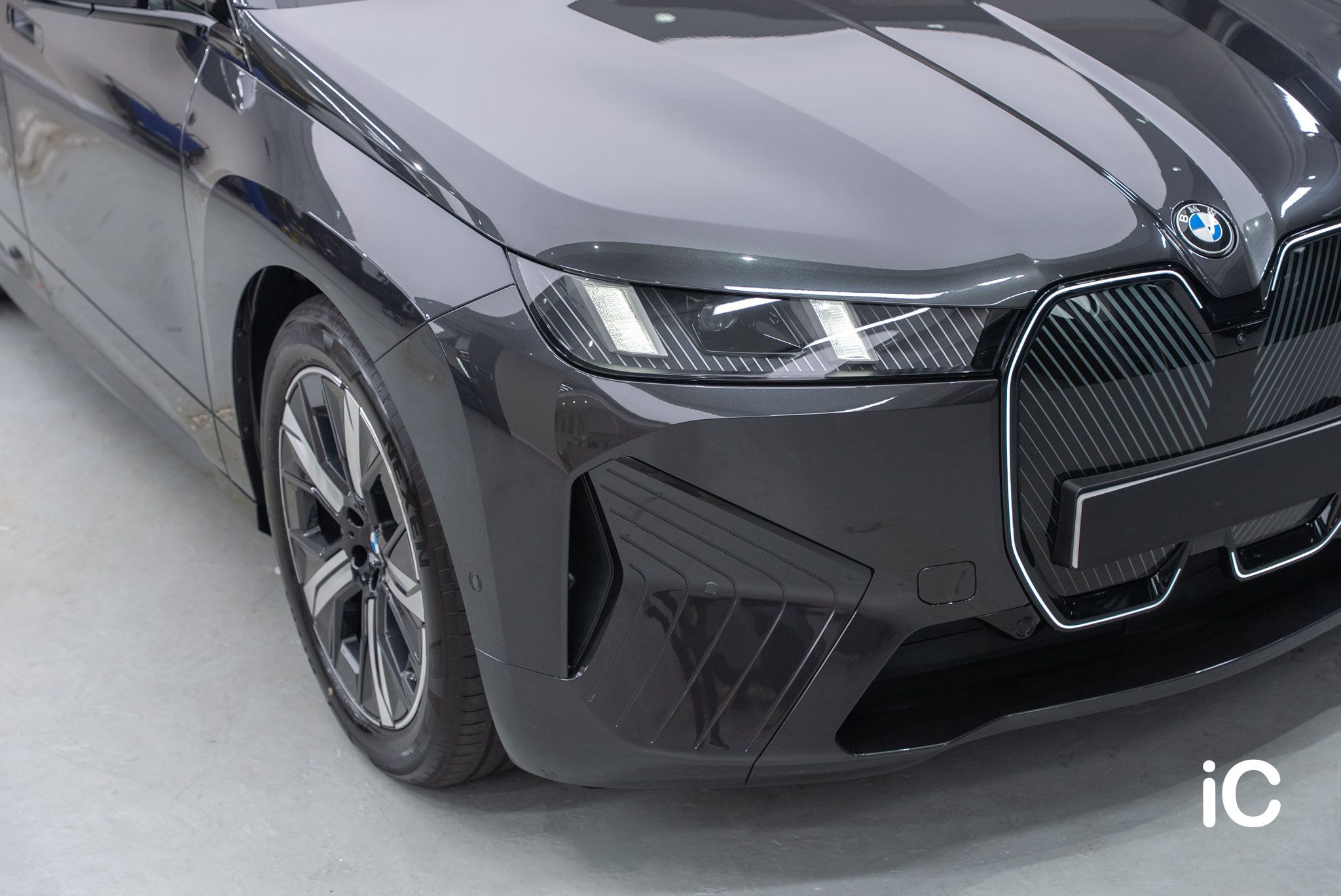 ic-detail-bmw-ix-grey-gyeon-ppf-11