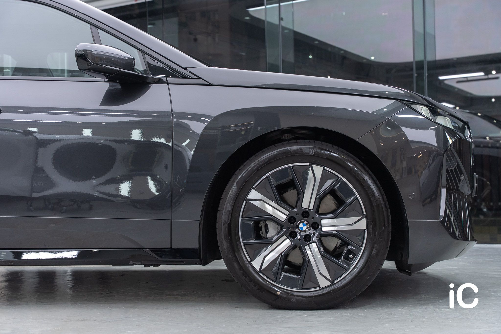 ic-detail-bmw-ix-grey-gyeon-ppf-12
