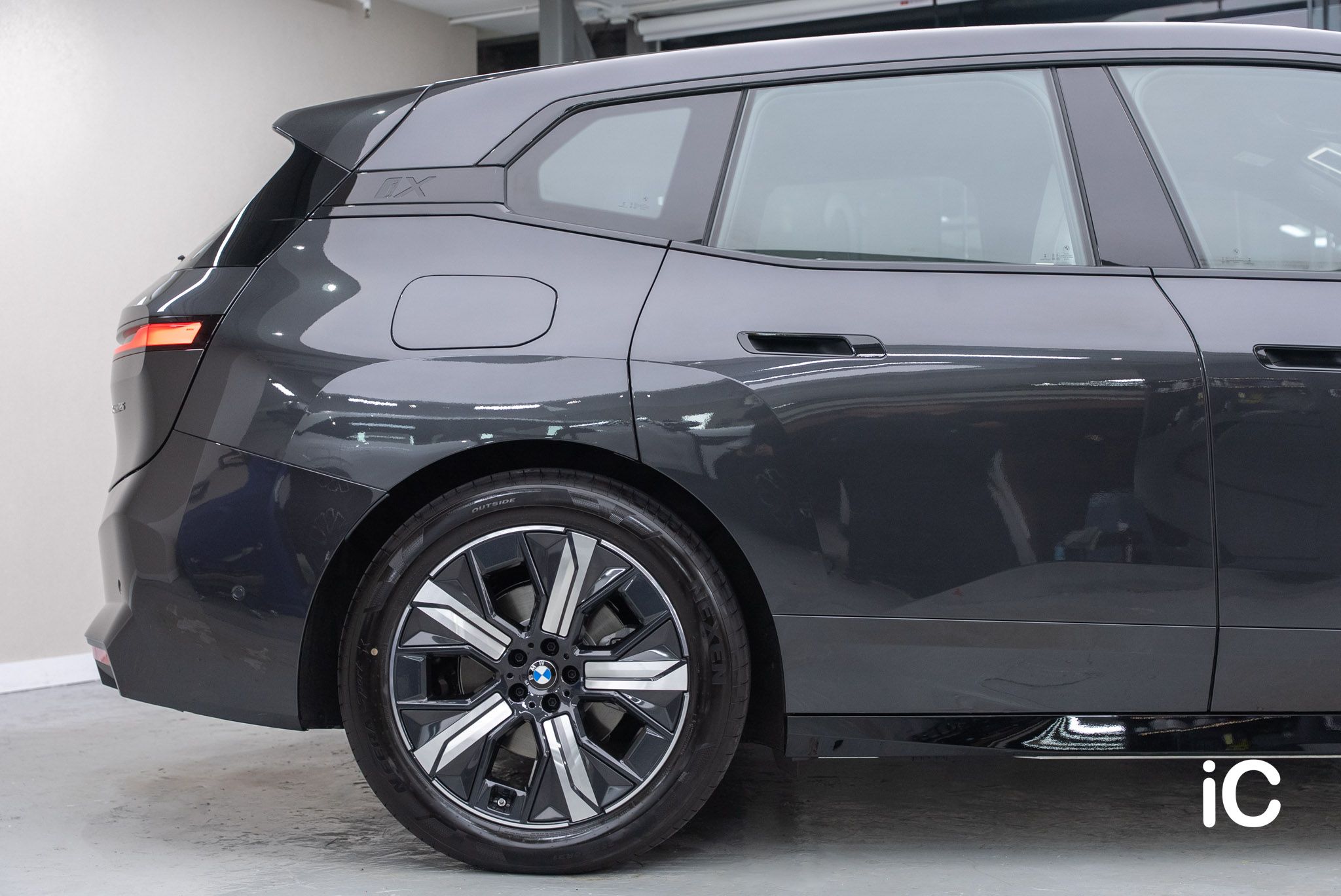ic-detail-bmw-ix-grey-gyeon-ppf-13