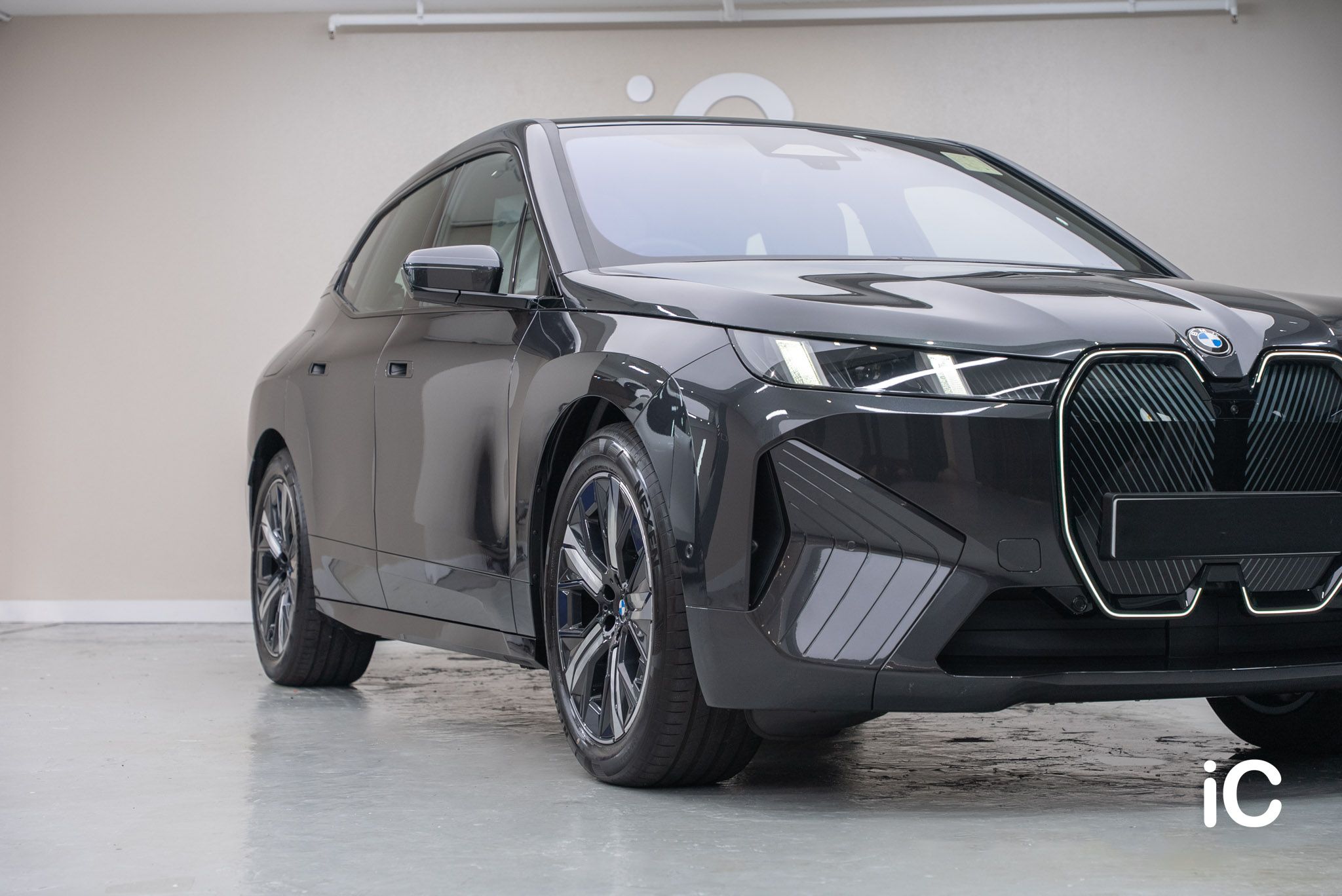 ic-detail-bmw-ix-grey-gyeon-ppf-14