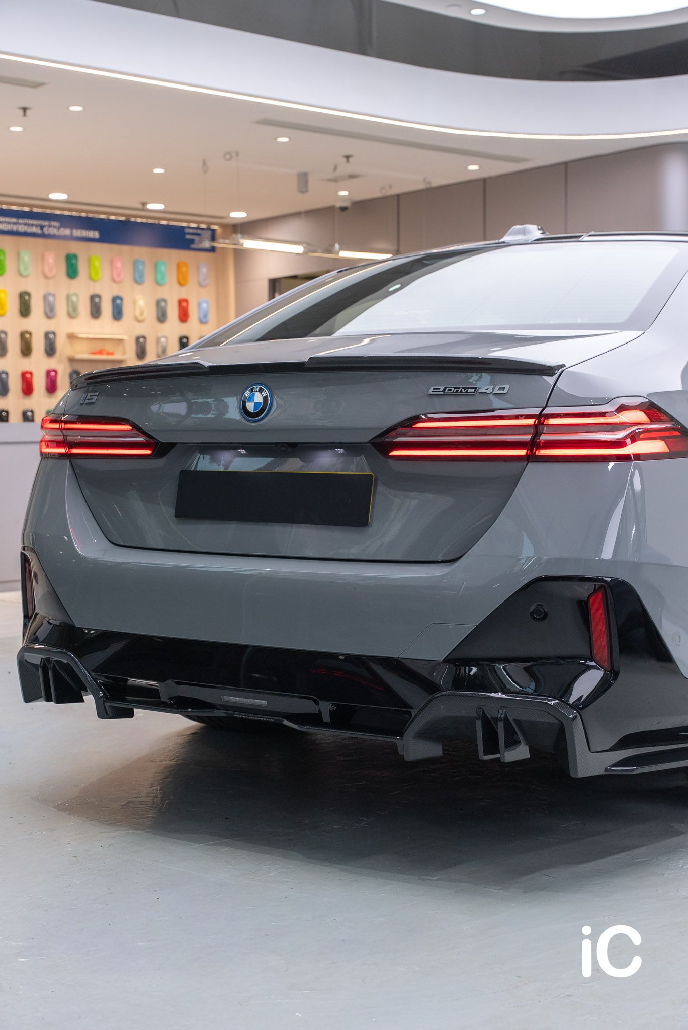 ic-detail-bmw-ix-om-individual-colour-ppf-strom-grey-14