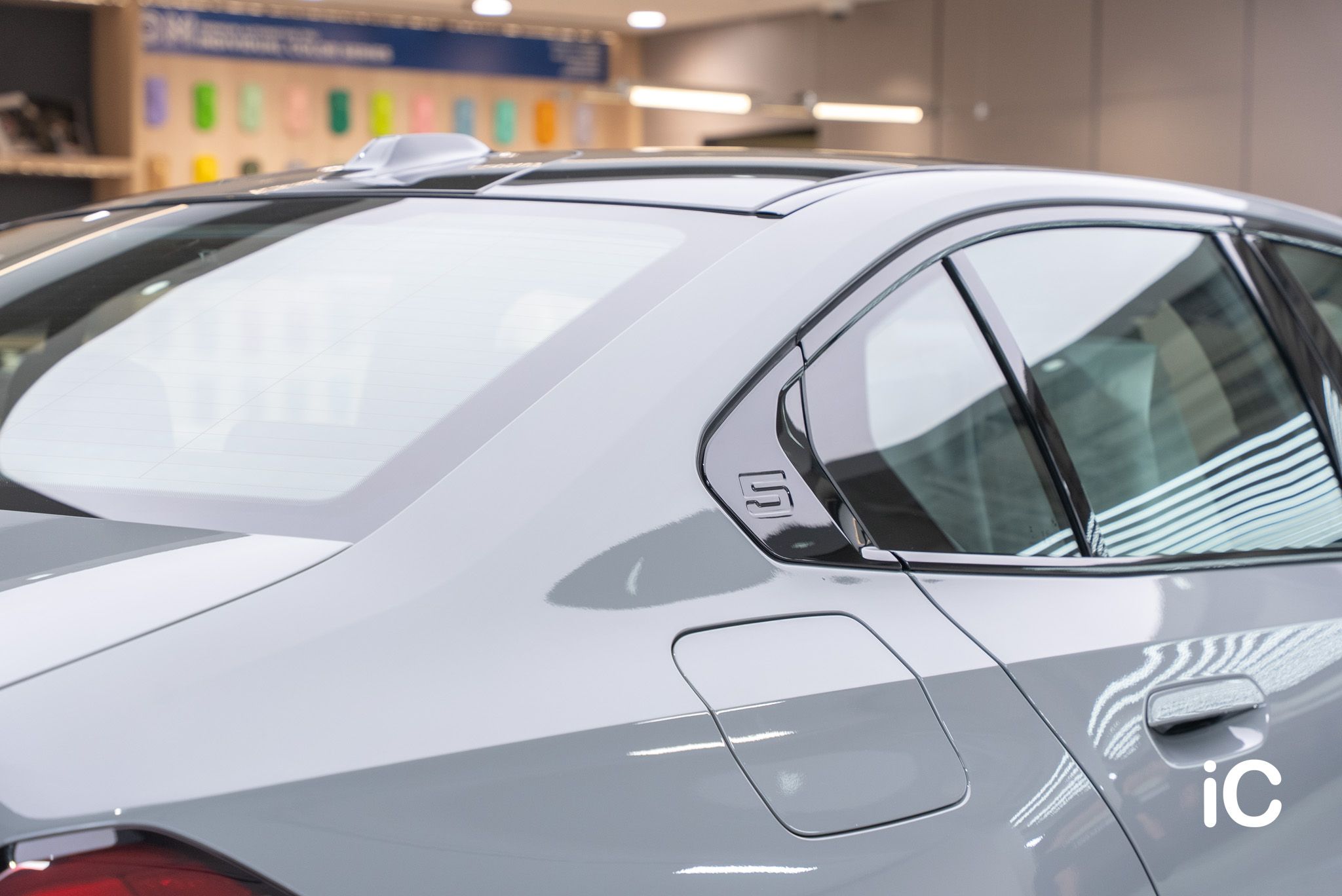 ic-detail-bmw-ix-om-individual-colour-ppf-strom-grey-9