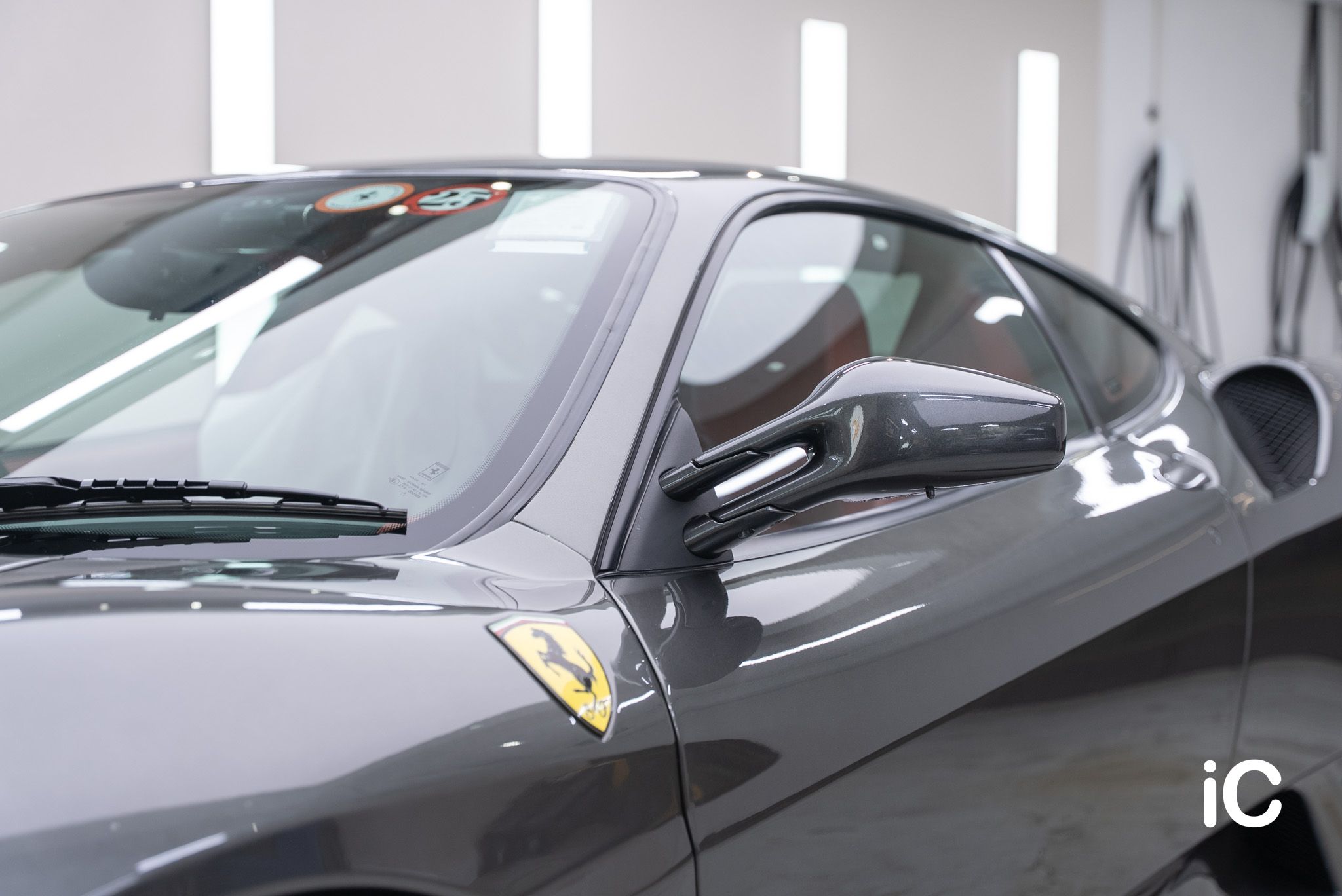 ic-detail-ferrari-f430-grey-ulgo-black-infinity-6