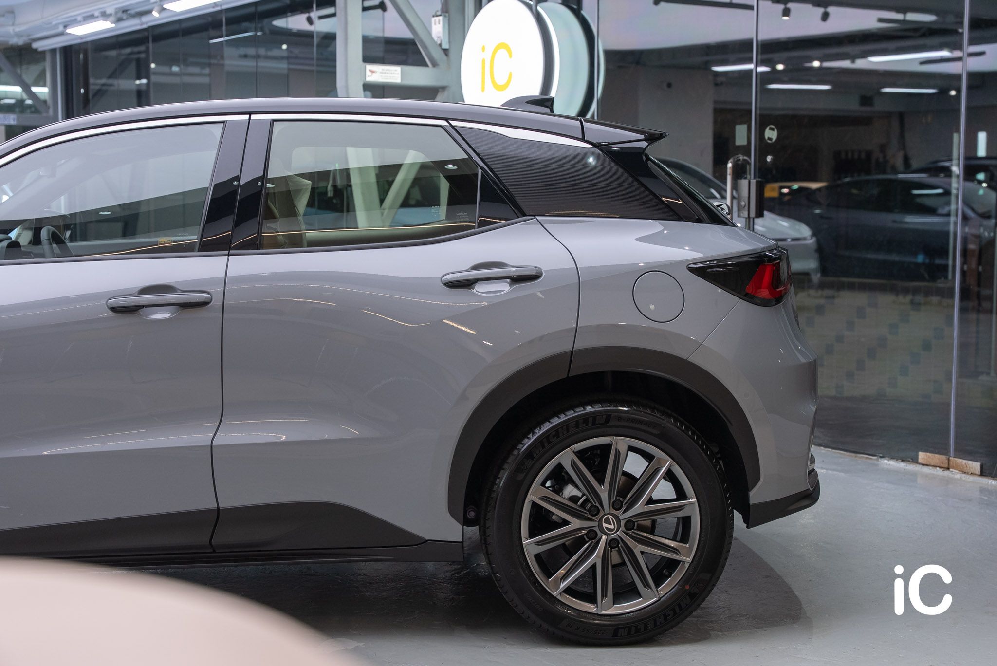 ic-detail-lexus-lbx-grey-gyeon-ppf-3