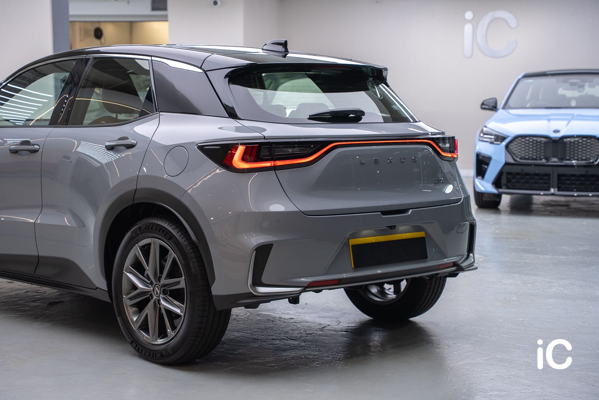 ic-detail-lexus-lbx-grey-gyeon-ppf-4