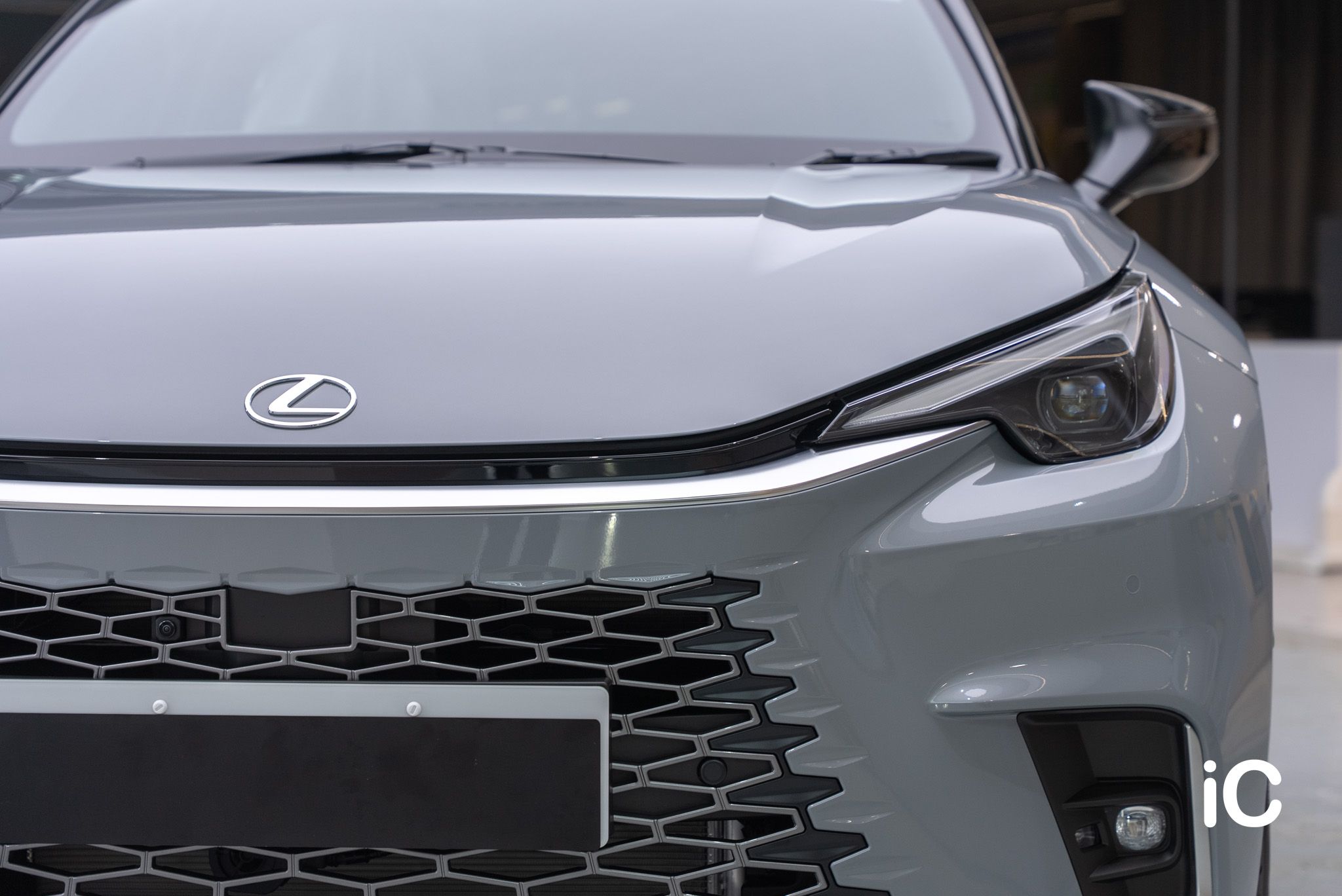 ic-detail-lexus-lbx-grey-gyeon-ppf-8