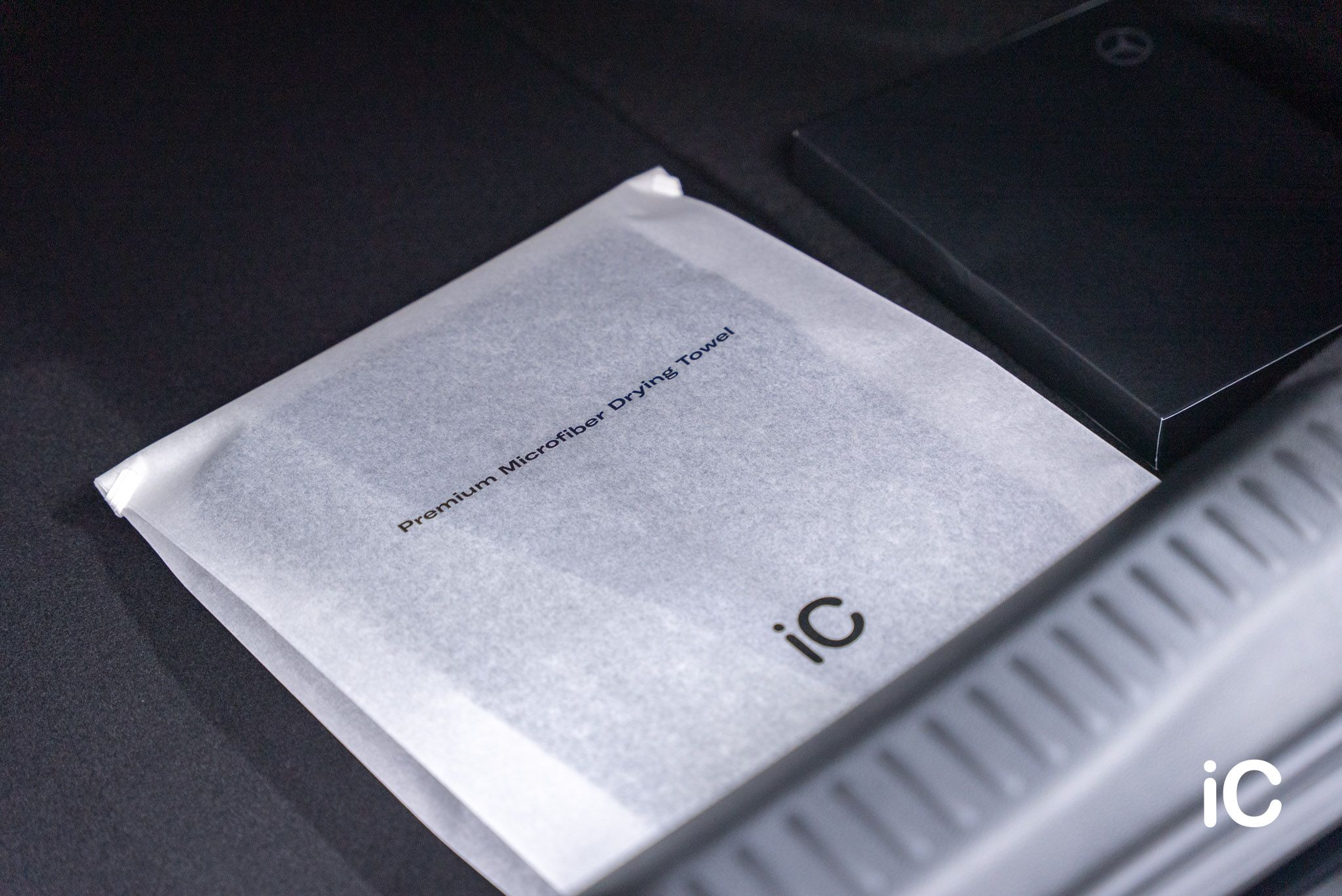 ic-detail-mercedes-benz-cla-black-blue-gyeon-ppf-23