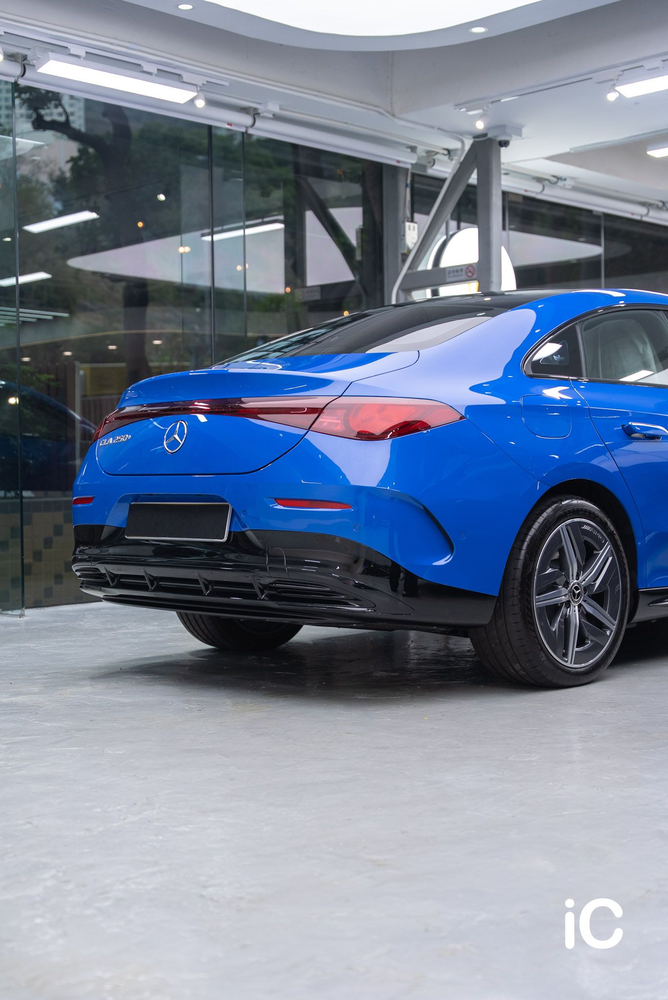 ic-detail-mercedes-benz-cla-black-blue-gyeon-ppf-25