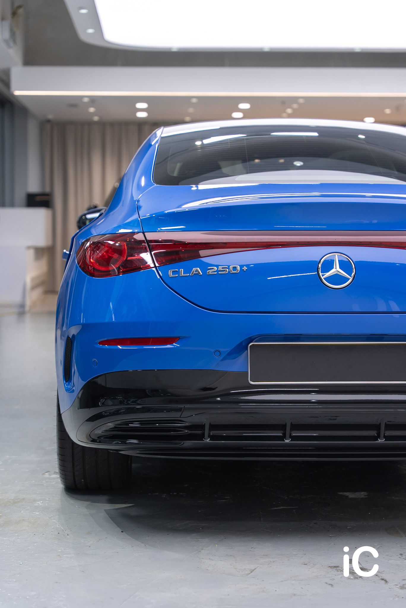 ic-detail-mercedes-benz-cla-black-blue-gyeon-ppf-26