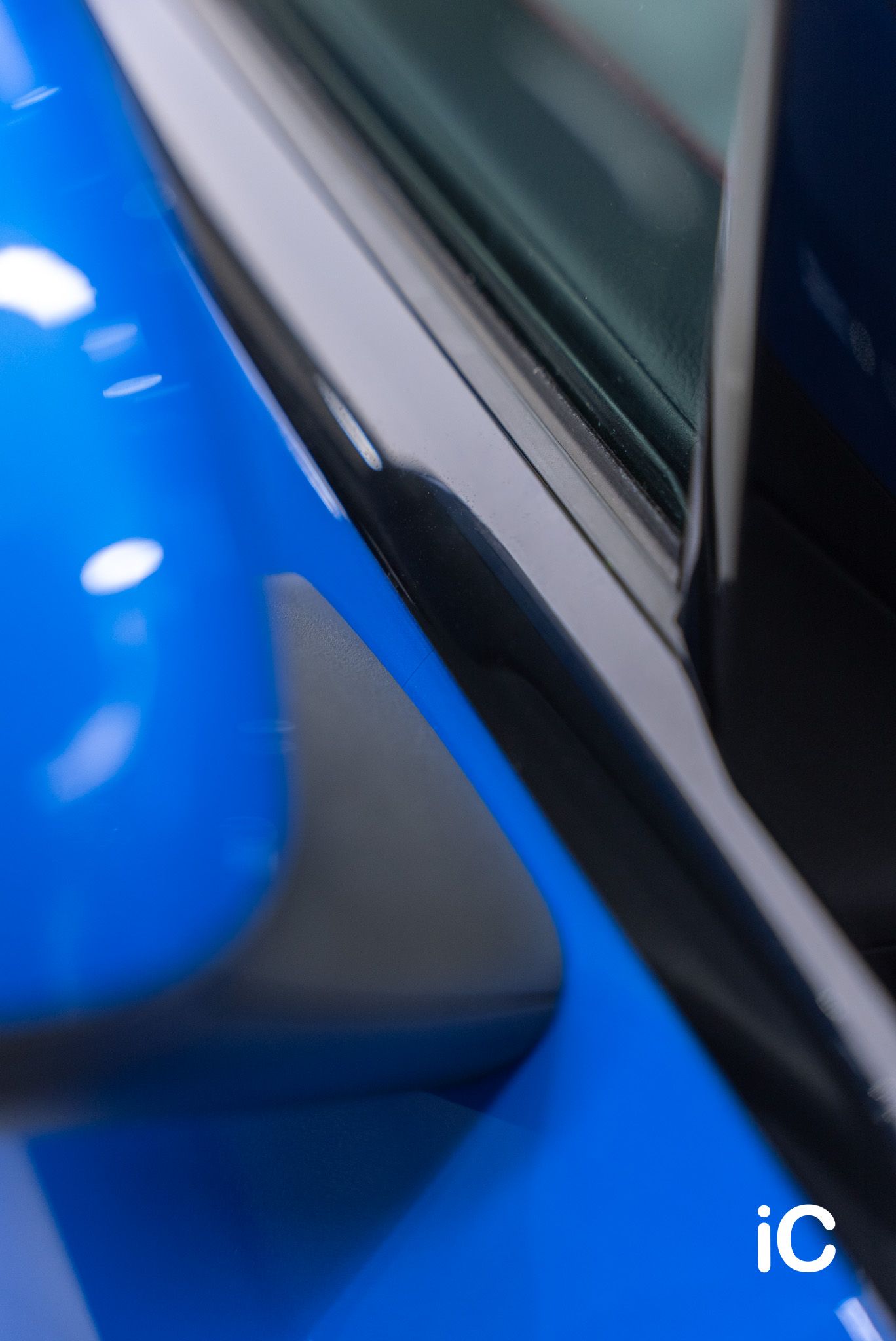 ic-detail-mercedes-benz-cla-black-blue-gyeon-ppf-39