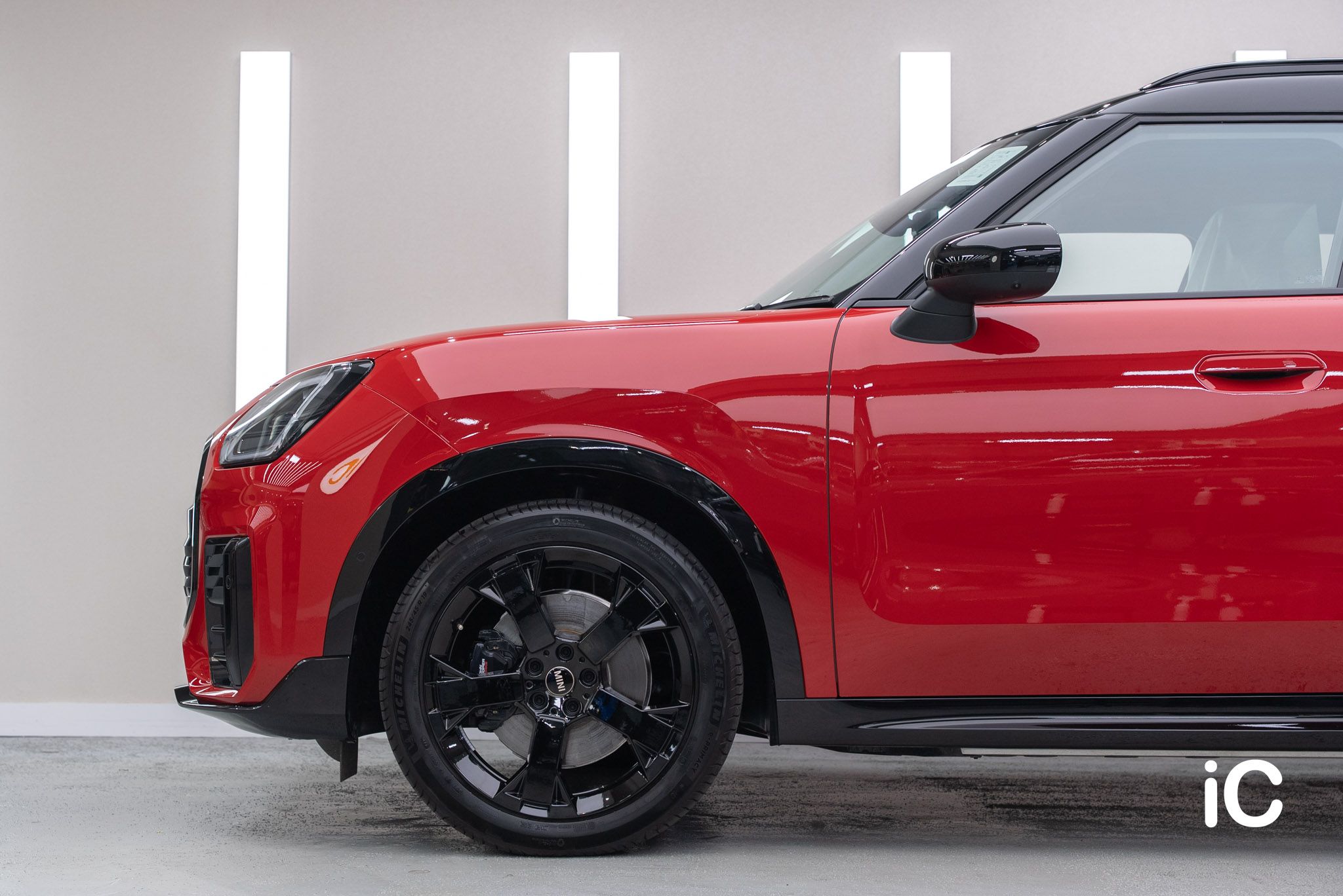 ic-detail-mini-countryman-red-ulgo-black-infinity-14