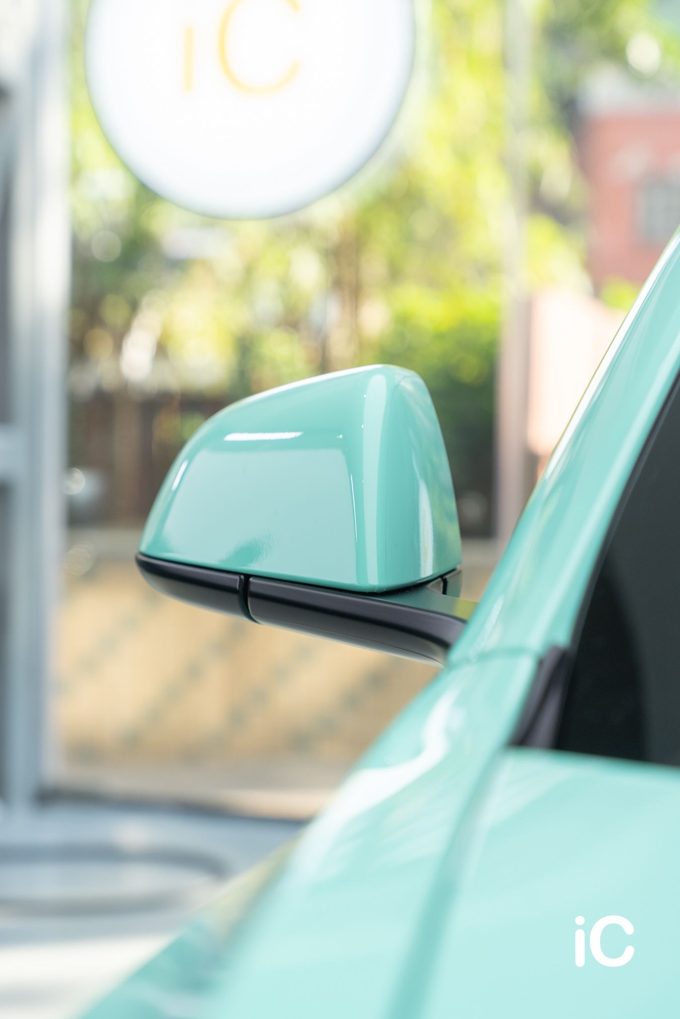 ic-detail-tesla-model-3-om-individual-colour-ppf-mint-green-12